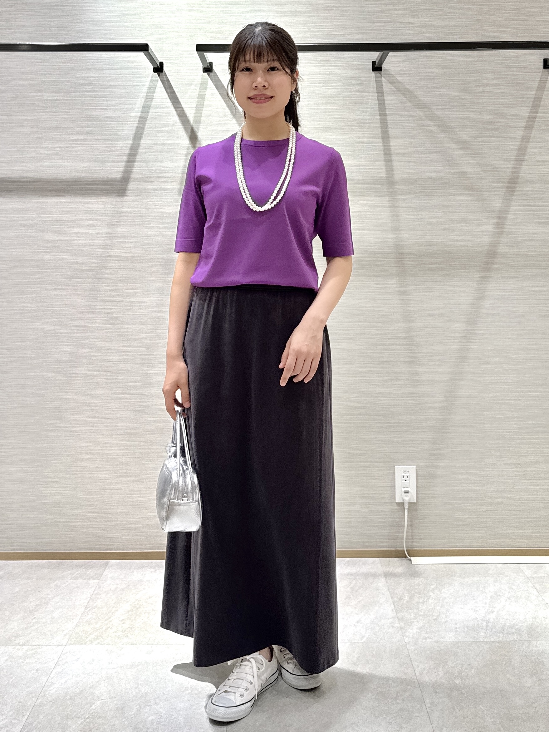 nanaさんの「UNTITLED｜【アンサンブル可/上品な清涼感】コンパクト5分袖ニット」を使ったコーディネート