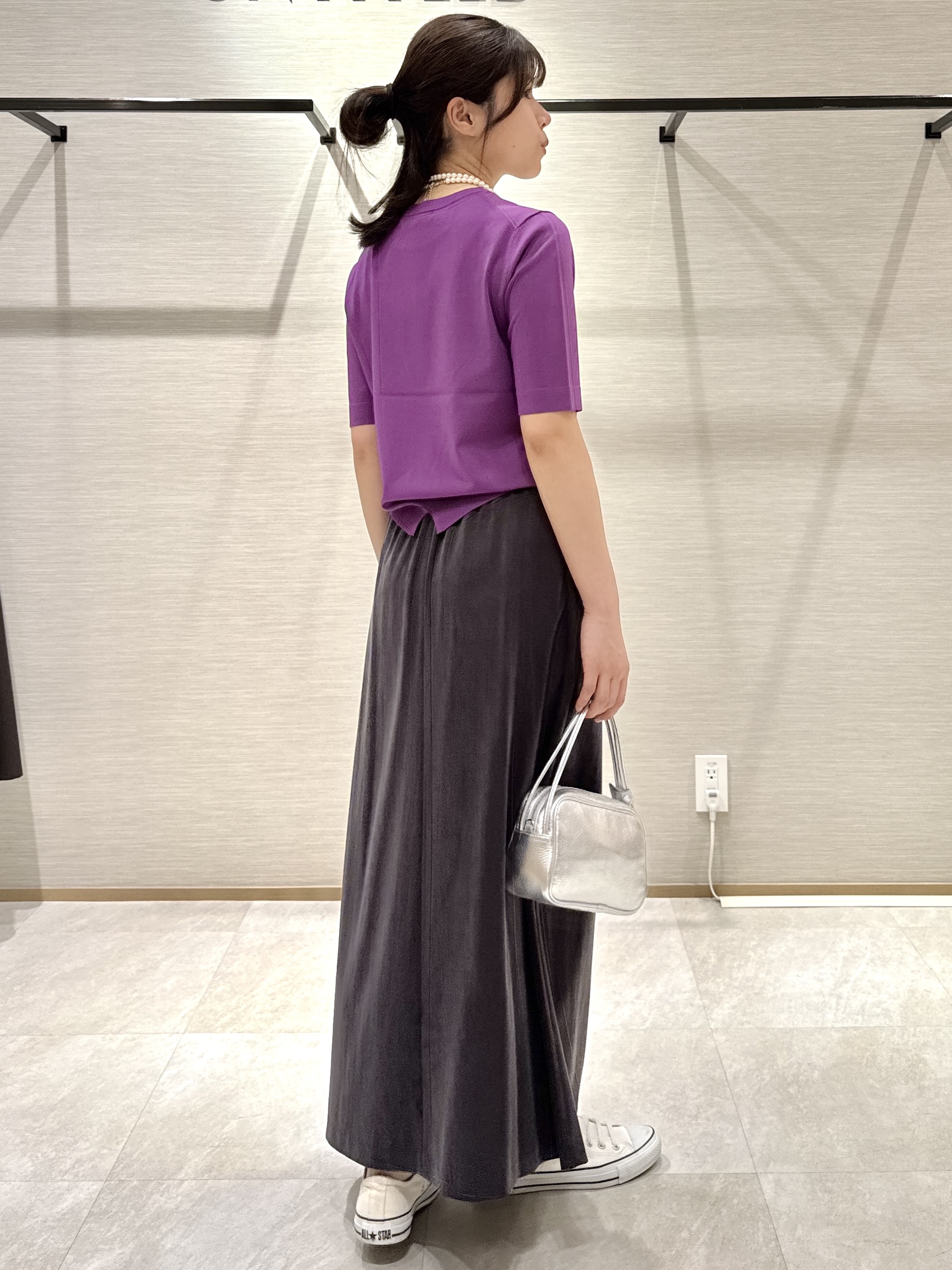 nanaさんの「UNTITLED｜【アンサンブル可/上品な清涼感】コンパクト5分袖ニット」を使ったコーディネート