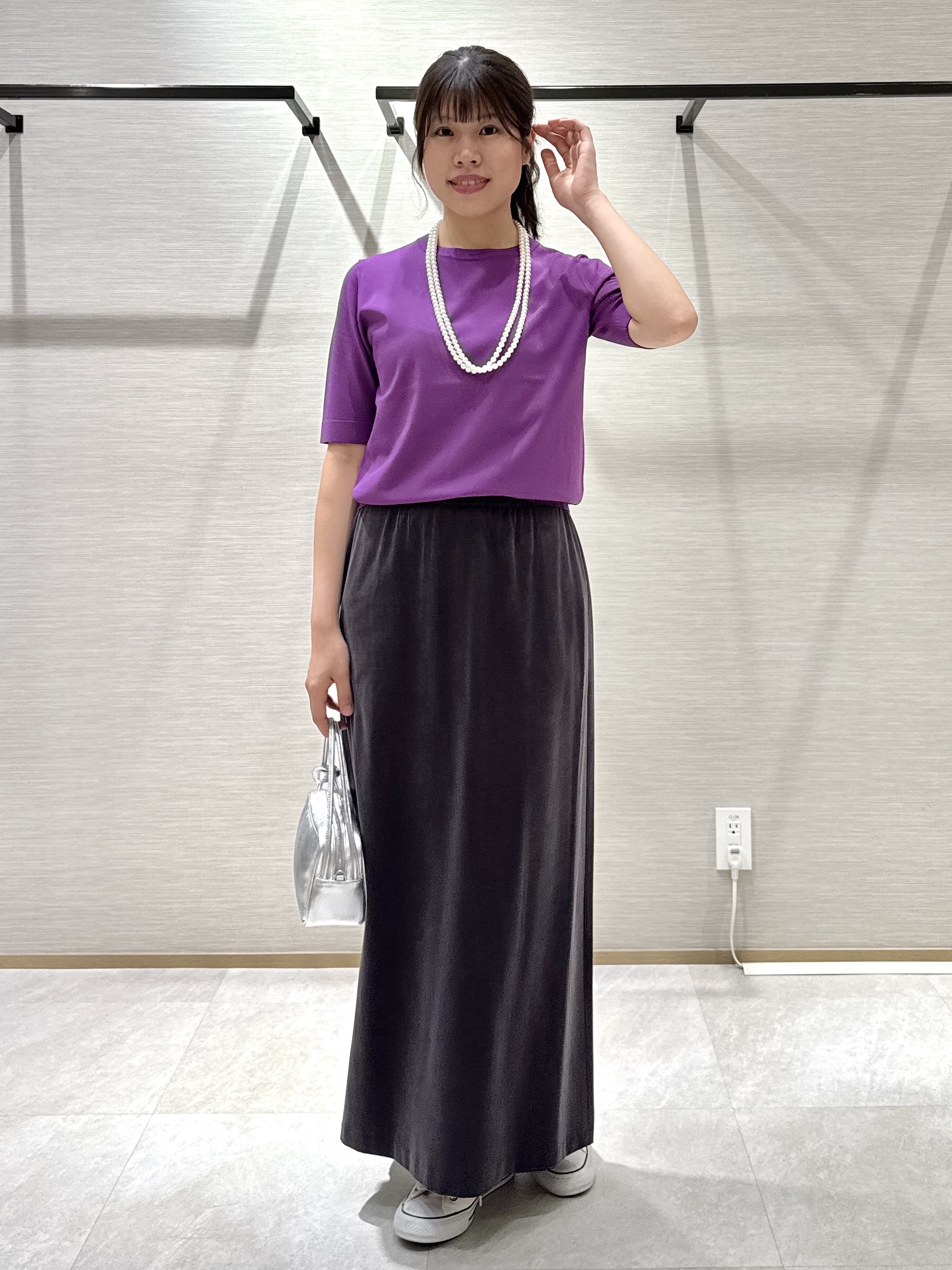nanaさんの「UNTITLED｜【アンサンブル可/上品な清涼感】コンパクト5分袖ニット」を使ったコーディネート