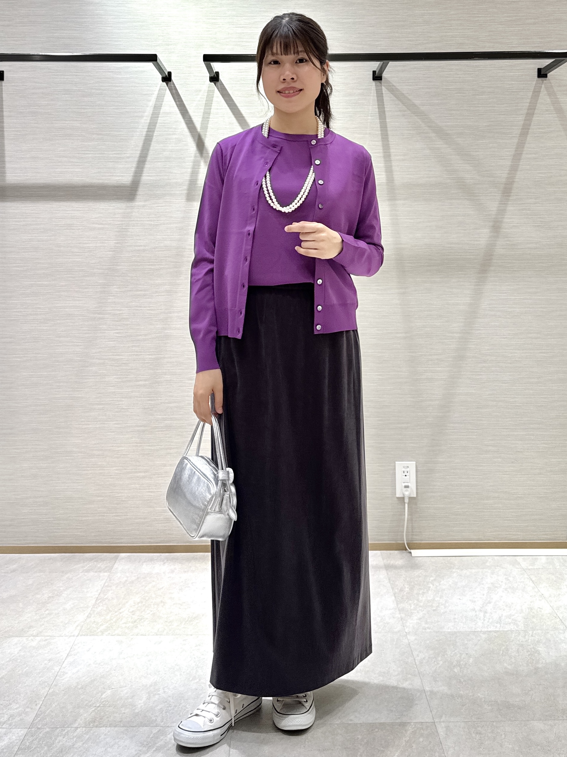 nanaさんの「UNTITLED｜【アンサンブル可/上品な清涼感】コンパクト5分袖ニット」を使ったコーディネート