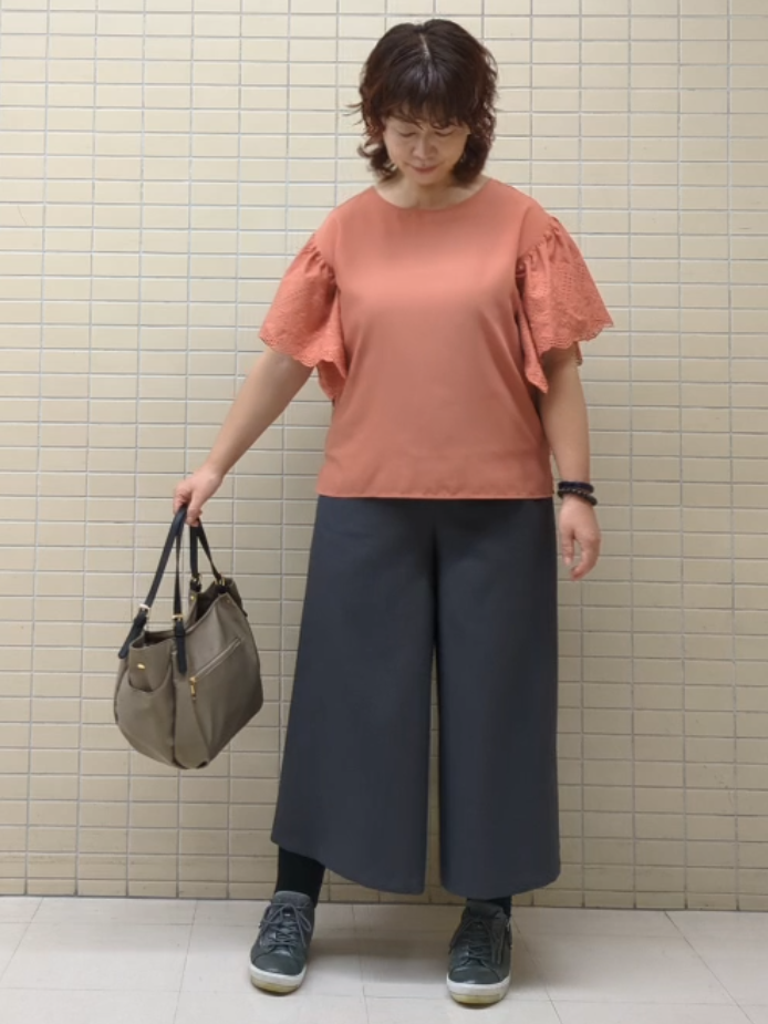 ハム太郎さんの「Reflect｜【通勤◎】スカラップレーススリーブ ブラウス」を使ったコーディネート