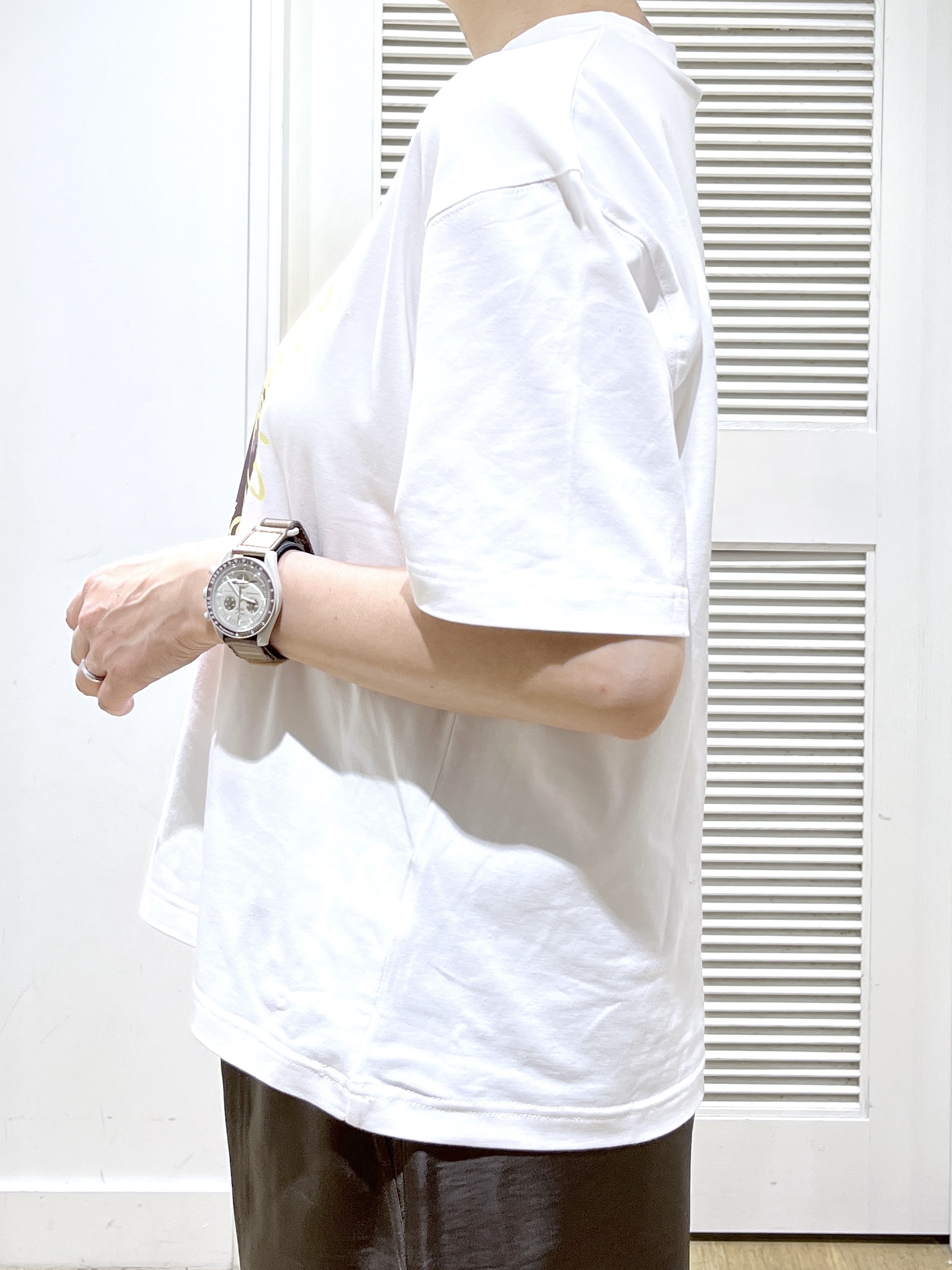 Miyazakiさんの「Dessin｜グラフィックデザイン Tシャツ」を使ったコーディネート