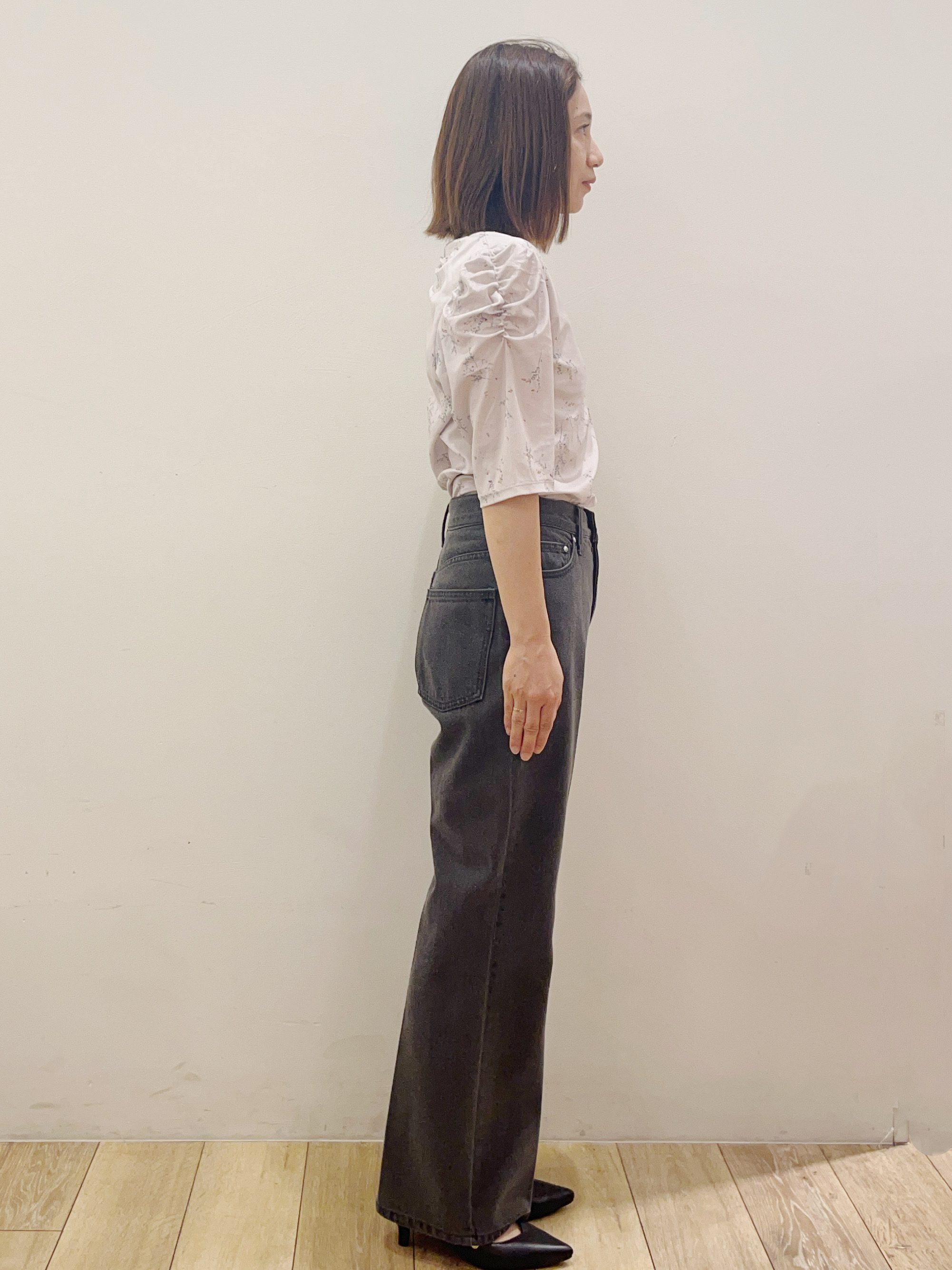 kcさんの「OPAQUE.CLIP｜シアーベロアパフトップス【洗濯機OK】」を使ったコーディネート