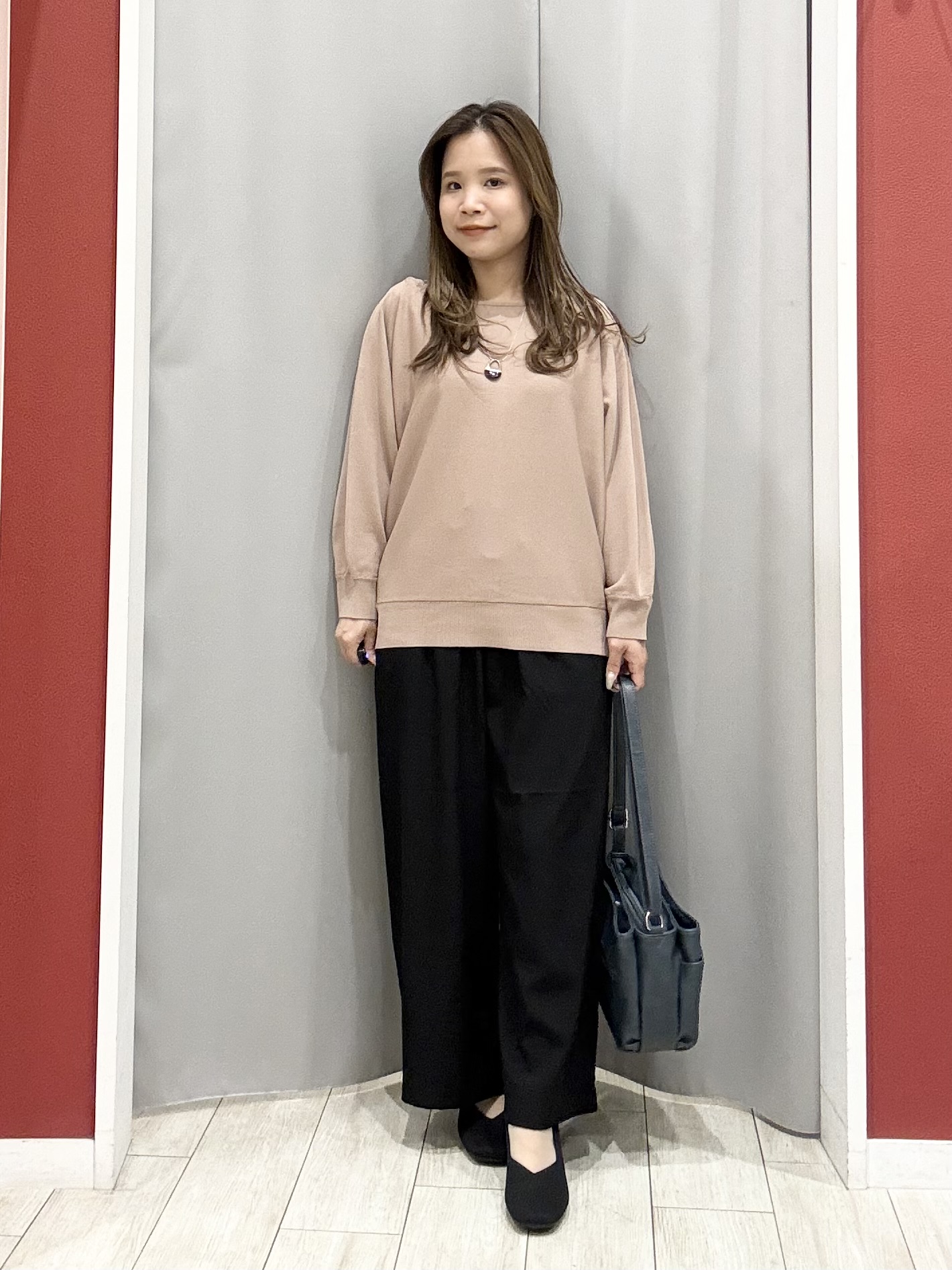 shioさんの「SHOO･LA･RUE｜【洗濯機可】軽やかでさらっとしたタッチ すっきり見えドルマンニット」を使ったコーディネート