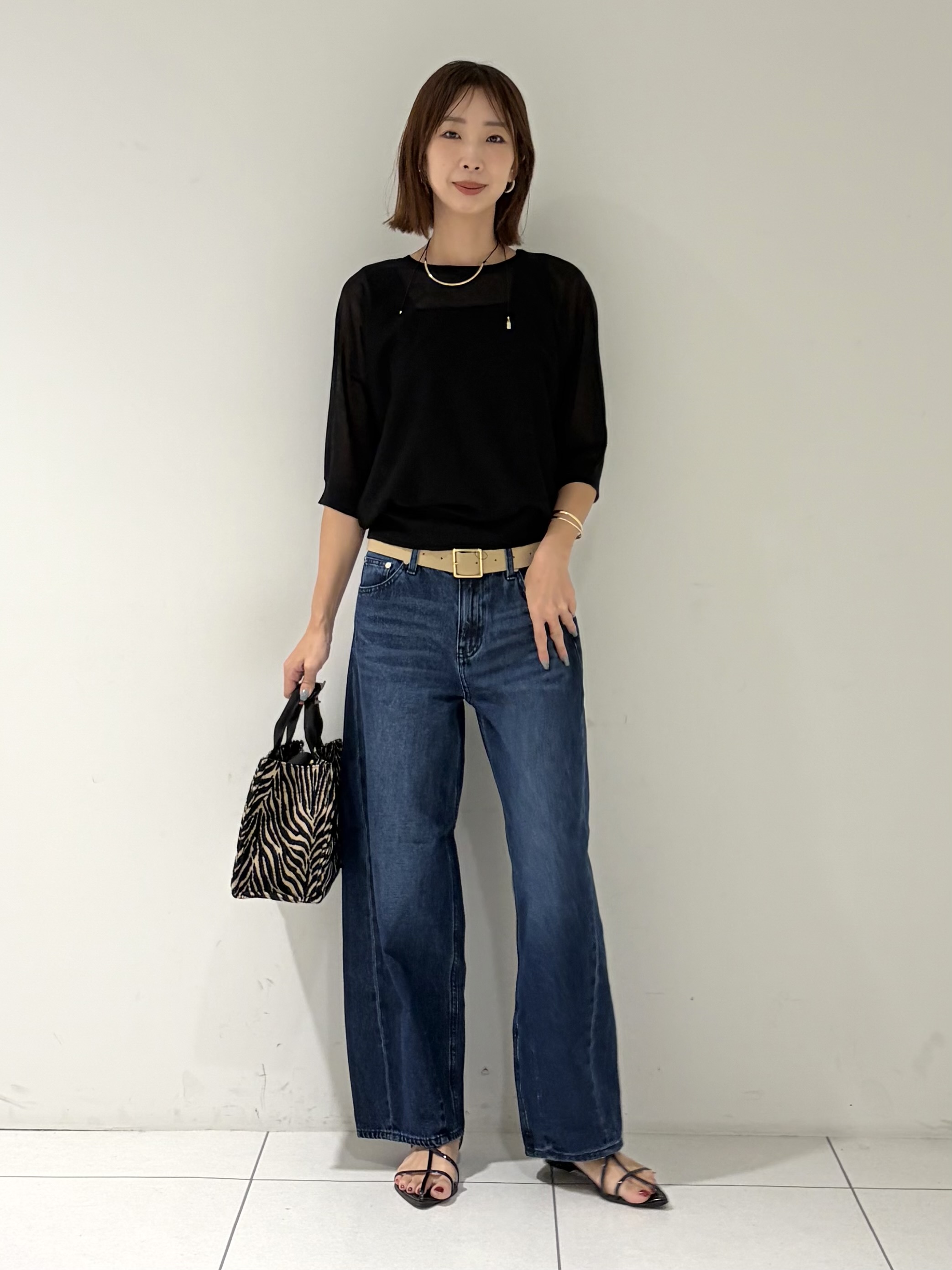 shioriさんの「INDIVI｜【体型カバー／洗える】シアードルマンニット」を使ったコーディネート