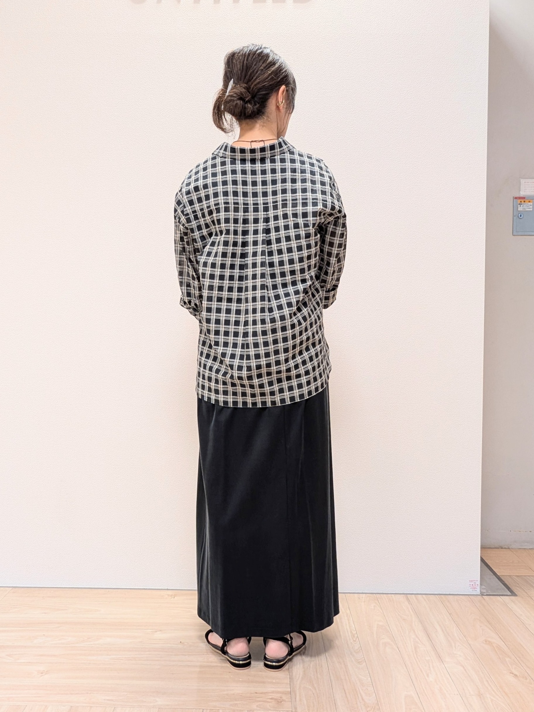 Rieさんの「UNTITLED｜シアーチェックシャツブラウス」を使ったコーディネート