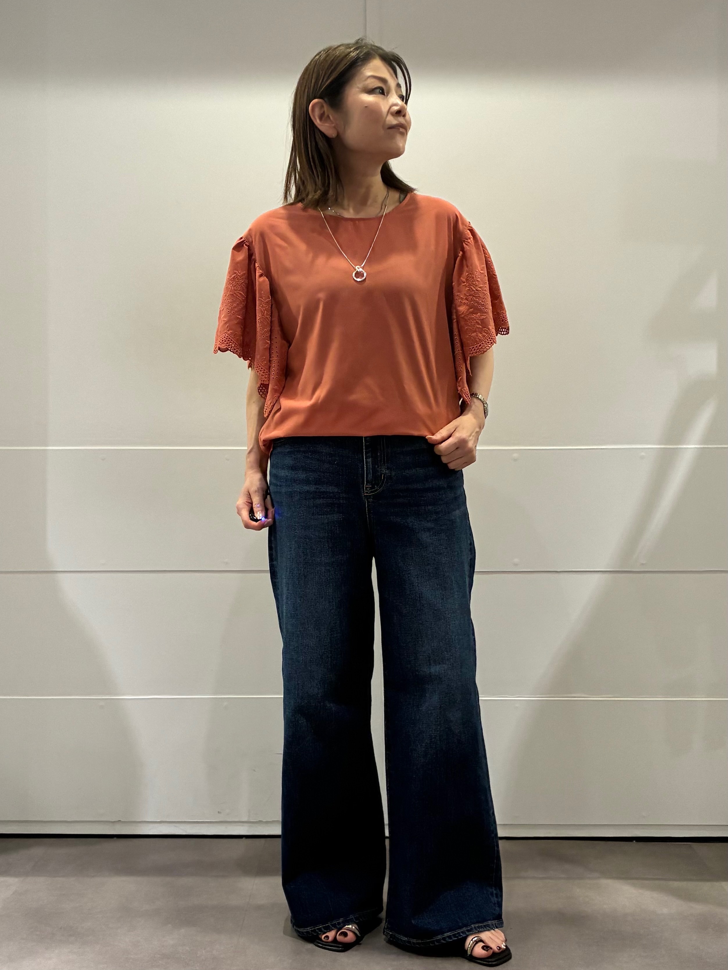ちいさんの「Reflect｜【通勤◎】スカラップレーススリーブ ブラウス」を使ったコーディネート