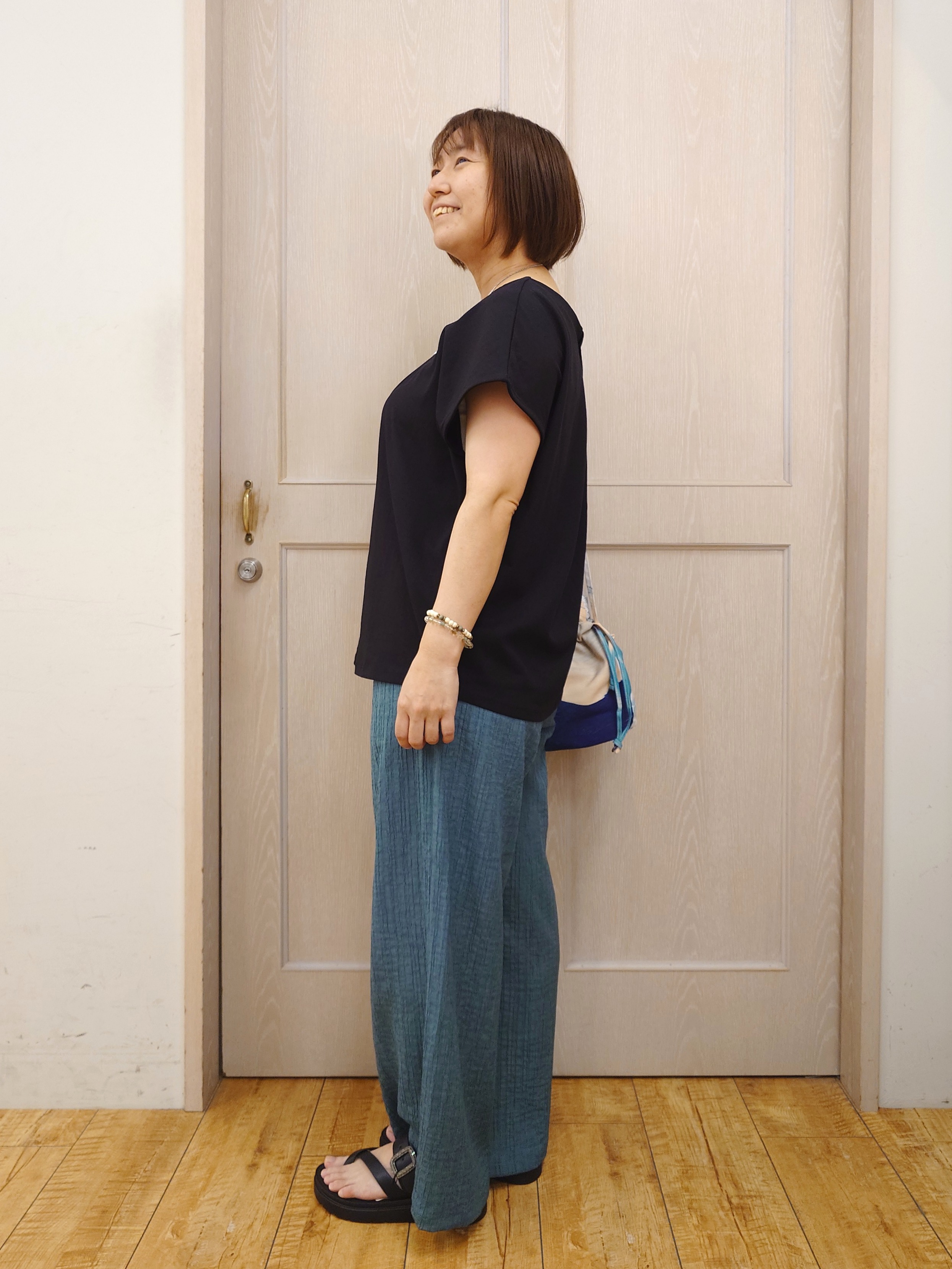 とろろさんの「SHOO･LA･RUE｜【ひんやり/前後2WAY/S-LL】楽に着られて好印象 やわらかトップス」を使ったコーディネート