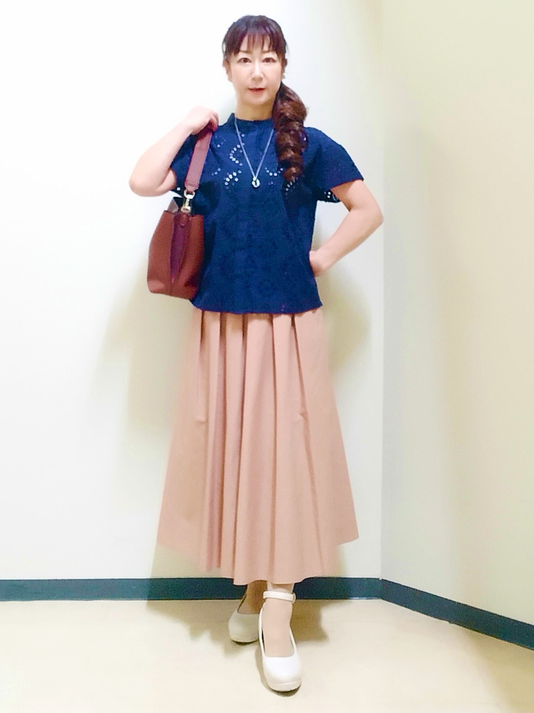 花さんの「Reflect｜【通勤◎】カットワーク刺繍レース シャツブラウス」を使ったコーディネート