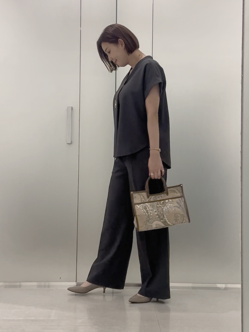 まどかさんの「UNTITLED｜【セットアップ可/通気性/UVカット】エアリークールブラウス」を使ったコーディネート
