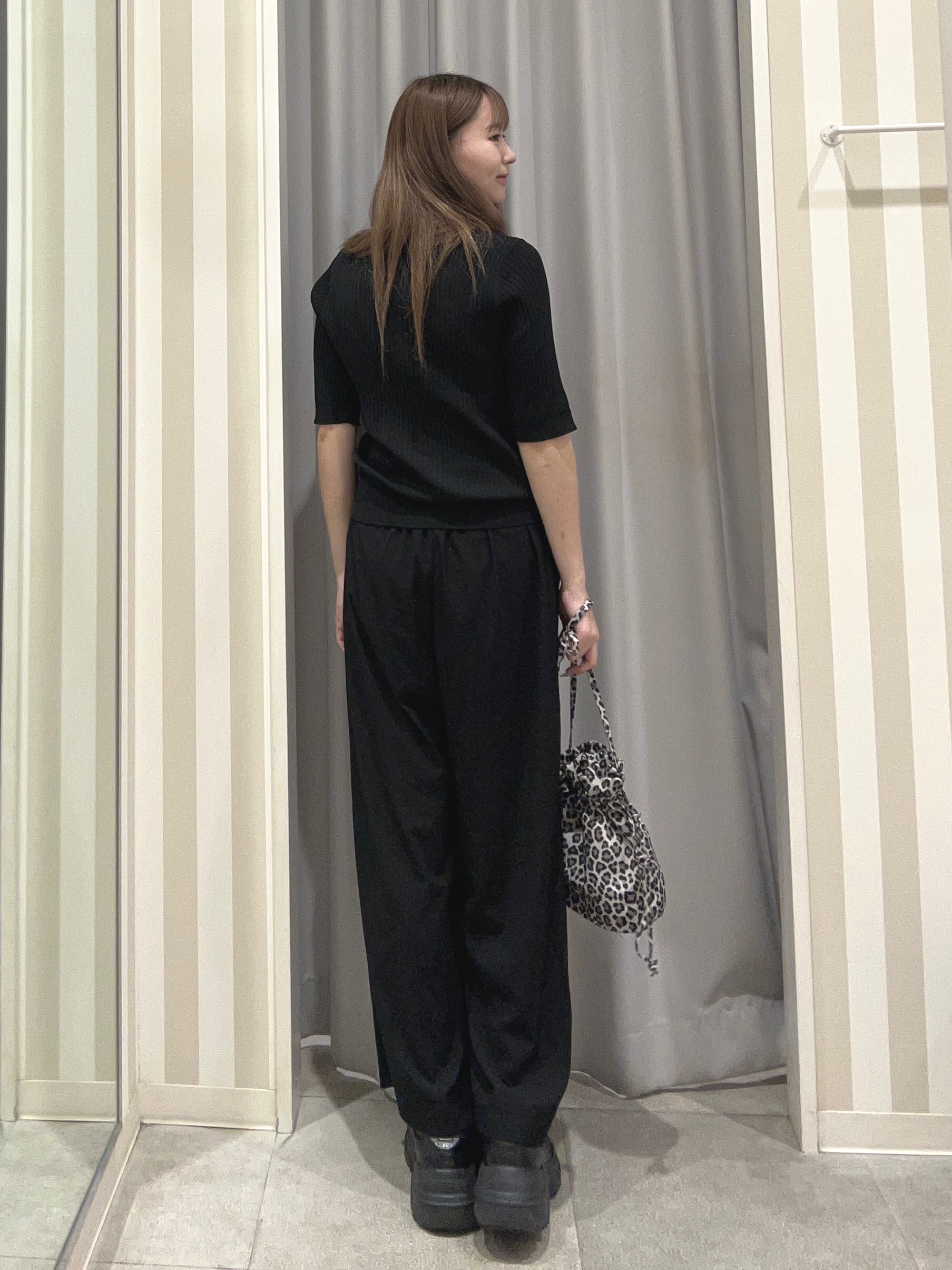 美空さんの「SHOO･LA･RUE｜【S-LL】抜け感ある着こなしに ヘンリーネック リブニット」を使ったコーディネート