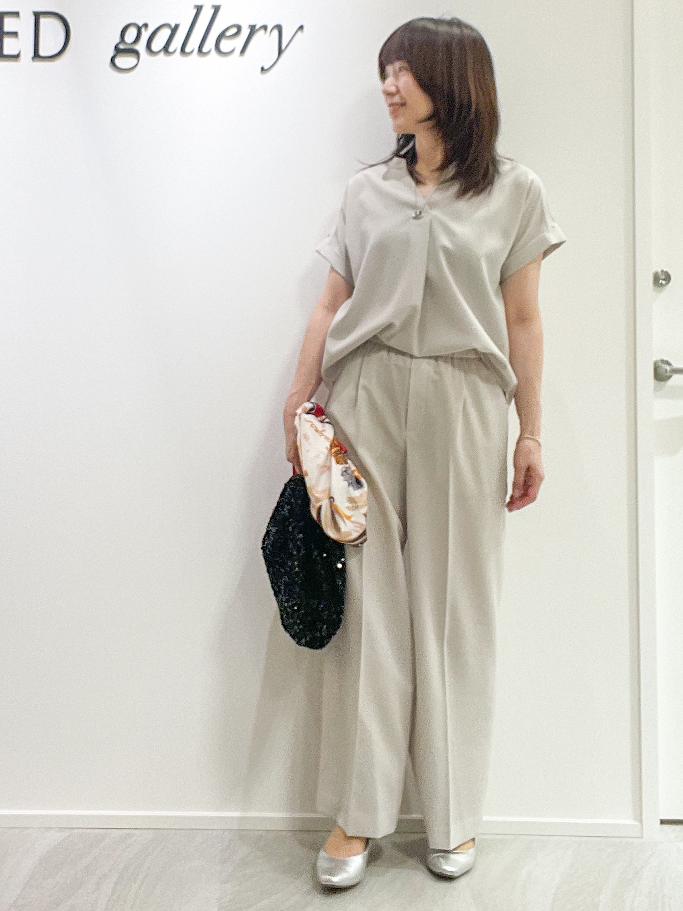 めいさんの「UNTITLED｜【残暑も快適/セットアップ可/接触冷感】エアリークールブラウス」を使ったコーディネート
