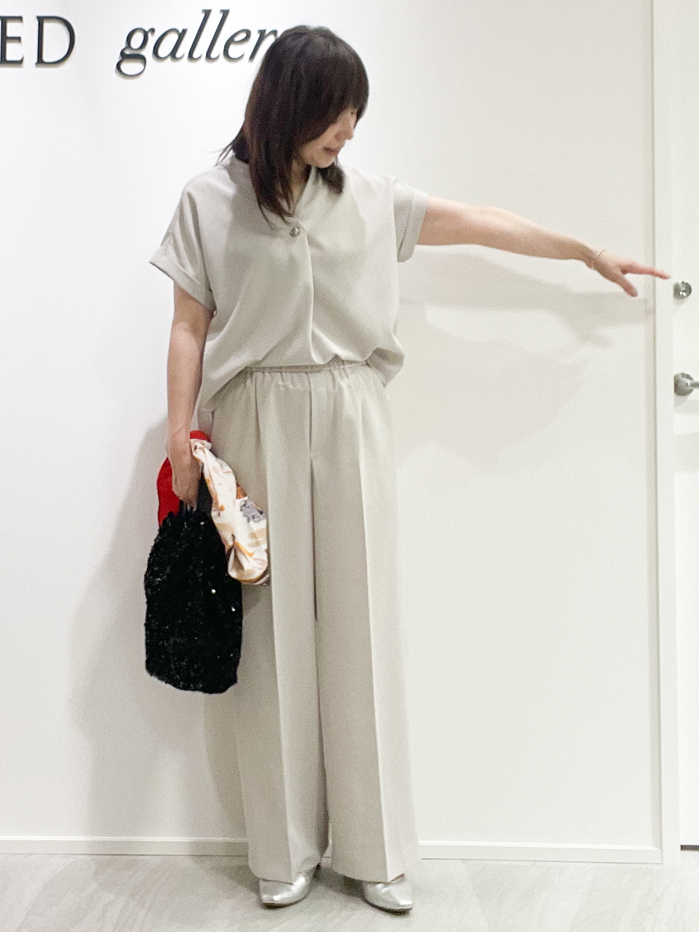 めいさんの「UNTITLED｜【残暑も快適/セットアップ可/接触冷感】エアリークールブラウス」を使ったコーディネート