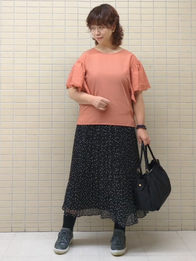 ハム太郎さんの「Reflect｜【通勤◎】スカラップレーススリーブ ブラウス」を使ったコーディネート