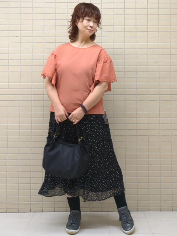 ハム太郎さんの「Reflect｜【通勤◎】スカラップレーススリーブ ブラウス」を使ったコーディネート