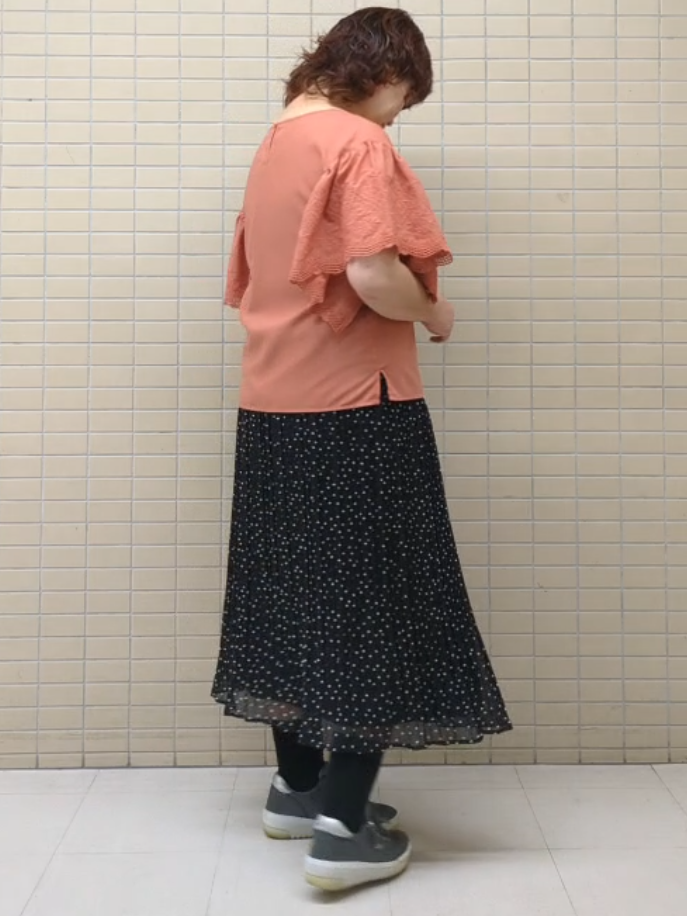 ハム太郎さんの「Reflect｜【通勤◎】スカラップレーススリーブ ブラウス」を使ったコーディネート