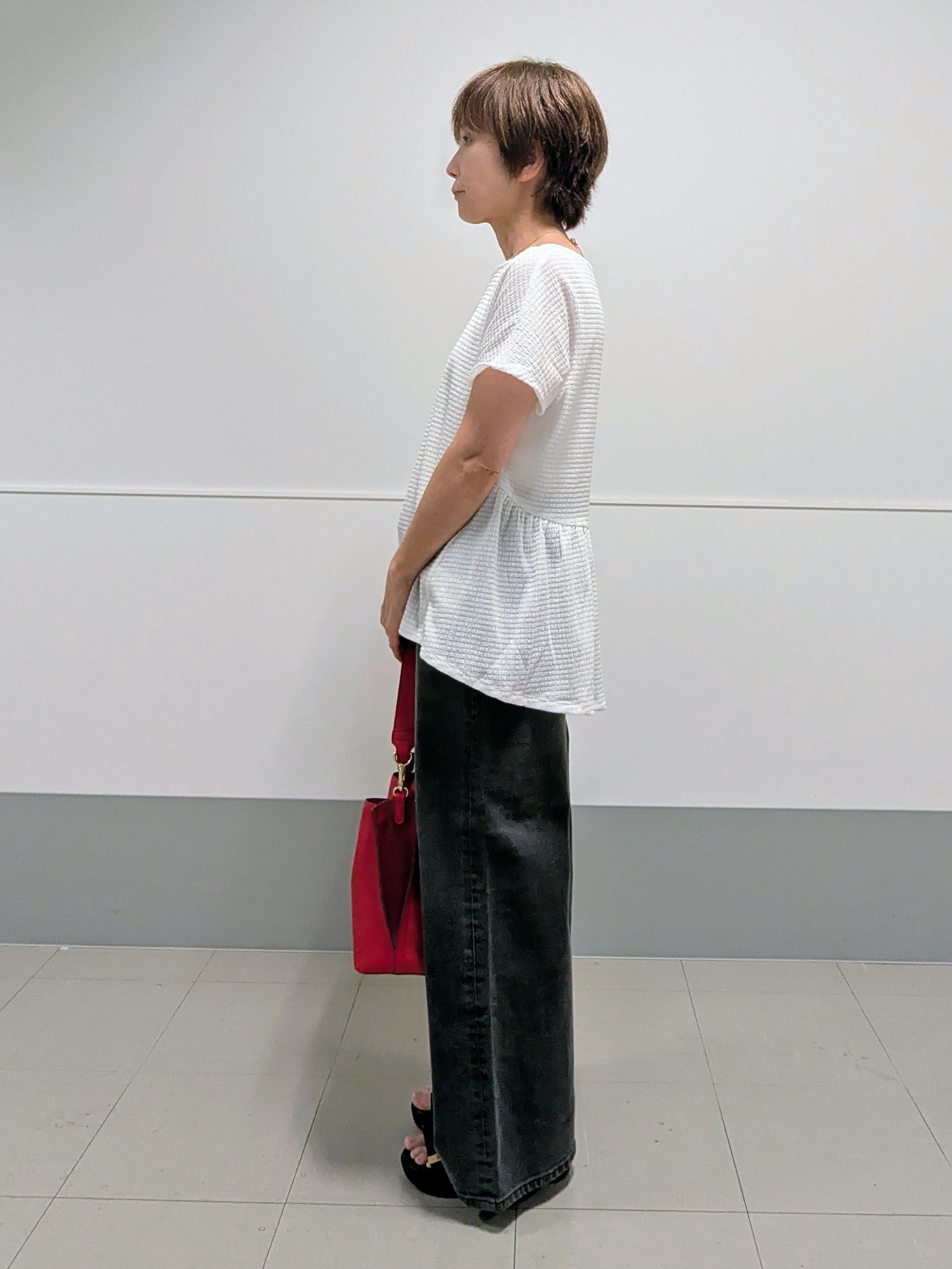 nishiさんの「Reflect｜【腰まわりカバー／手洗い可】ペプラムプルオーバー」を使ったコーディネート