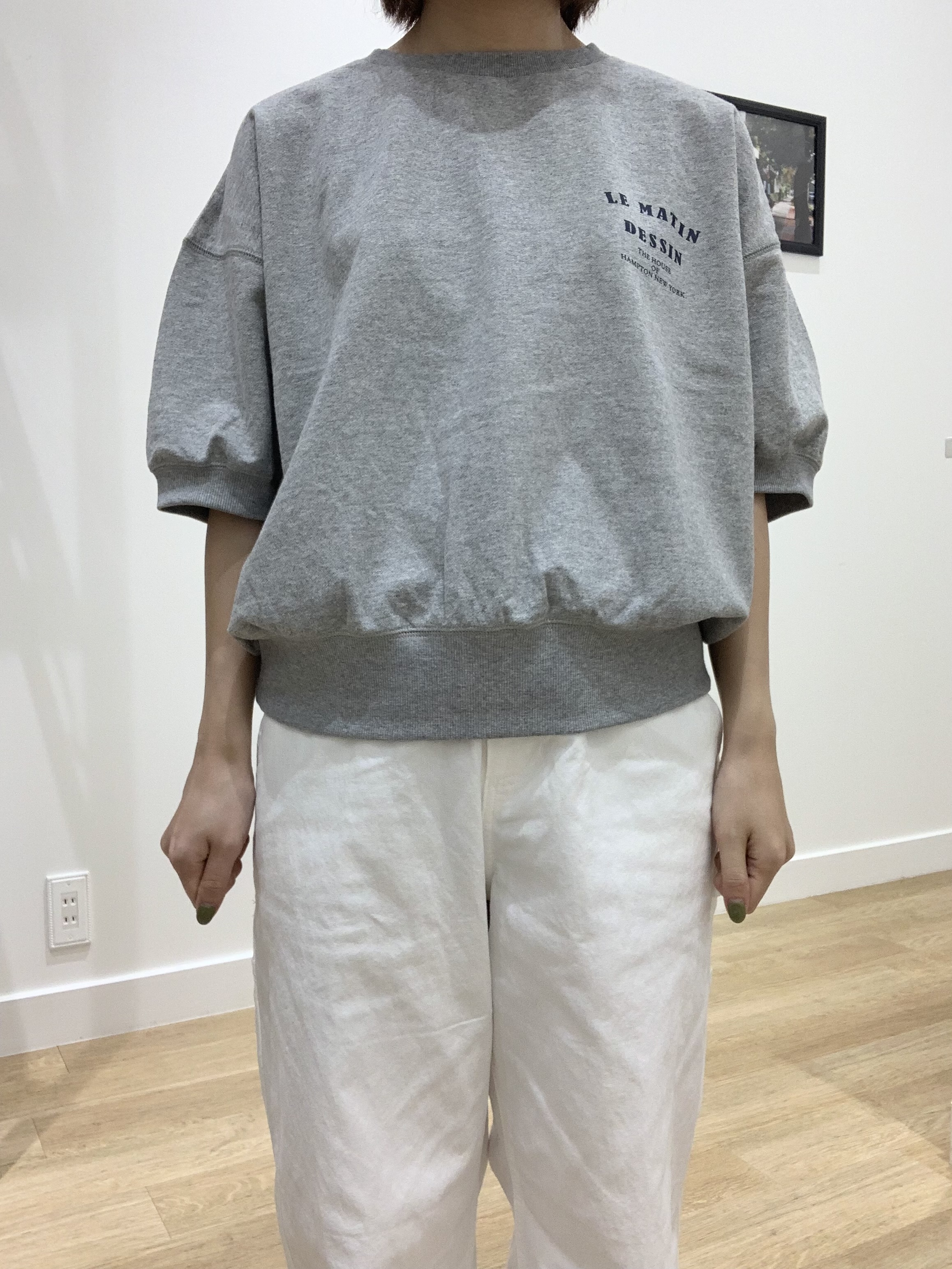 IMARIさんの「Dessin｜ハーフスリーブロゴプルオーバー」を使ったコーディネート