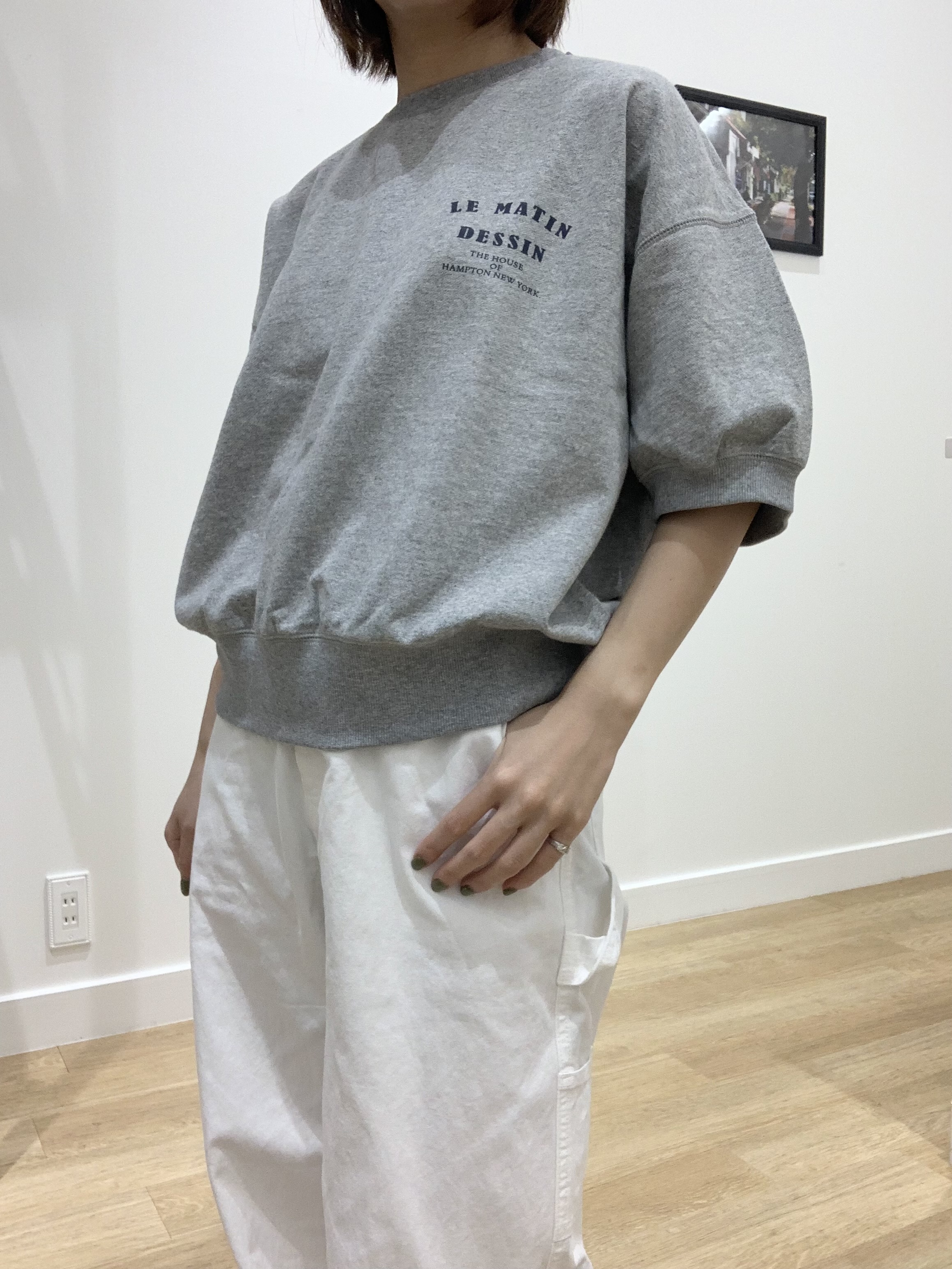 IMARIさんの「Dessin｜ハーフスリーブロゴプルオーバー」を使ったコーディネート