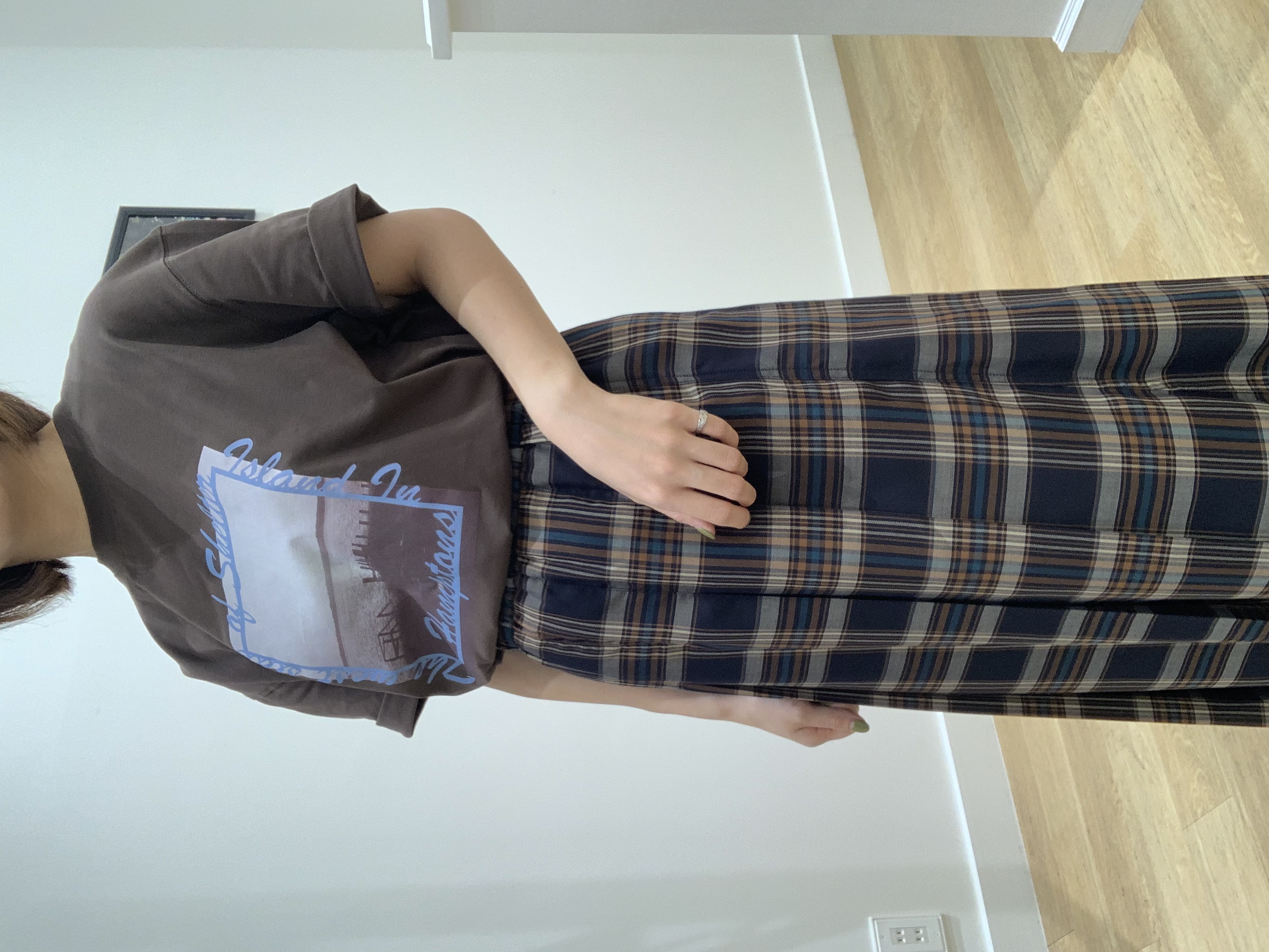 IMARIさんの「Dessin｜グラフィックデザイン Tシャツ」を使ったコーディネート
