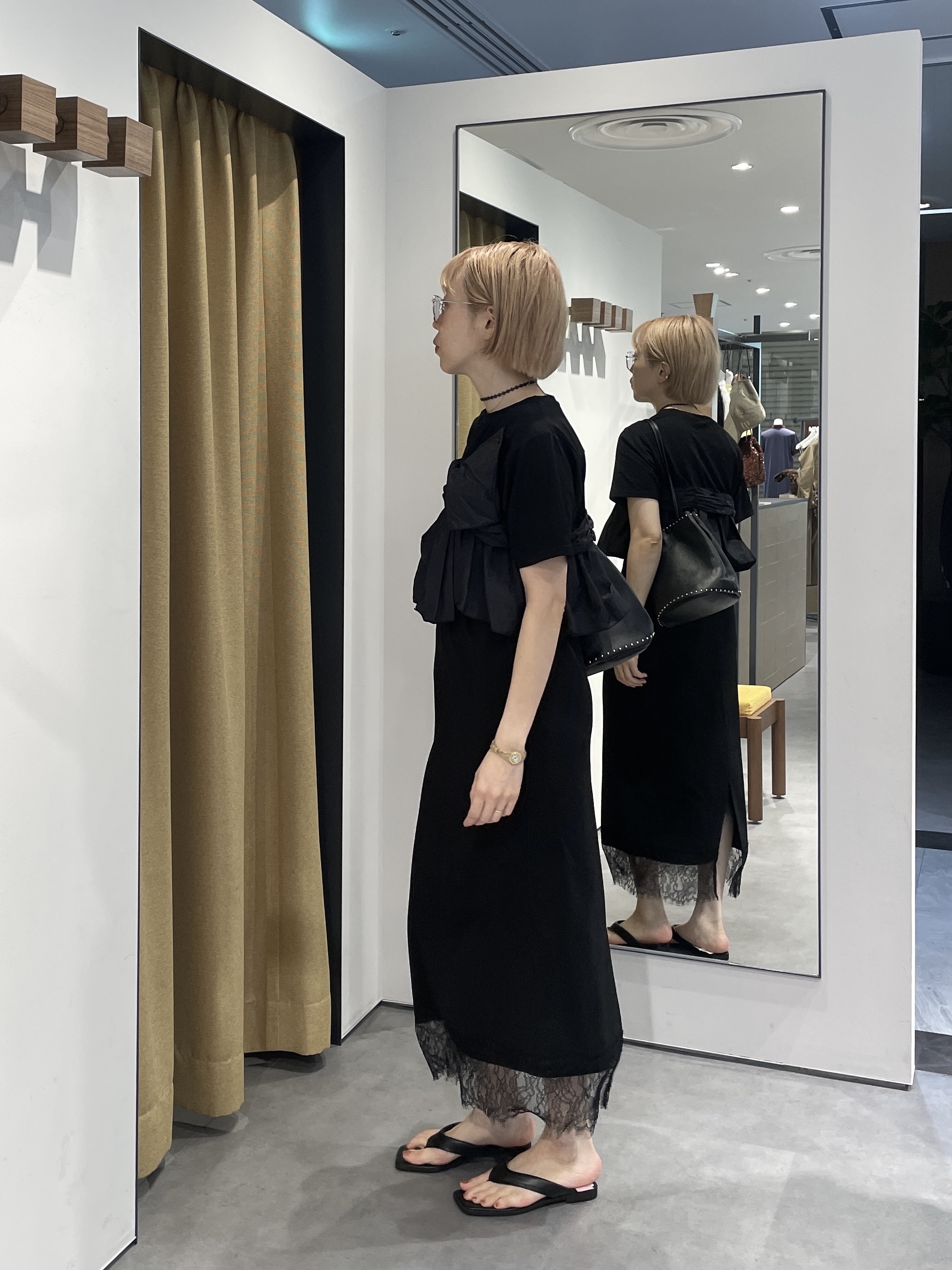 mikuさんの「INDIVI｜裾レース ストレートスカート」を使ったコーディネート