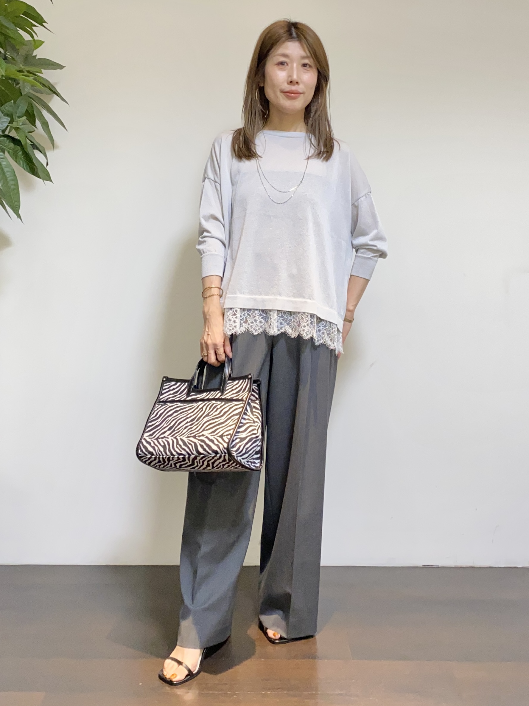tomoさんの「UNTITLED｜レースドッキングニットプルオーバー」を使ったコーディネート