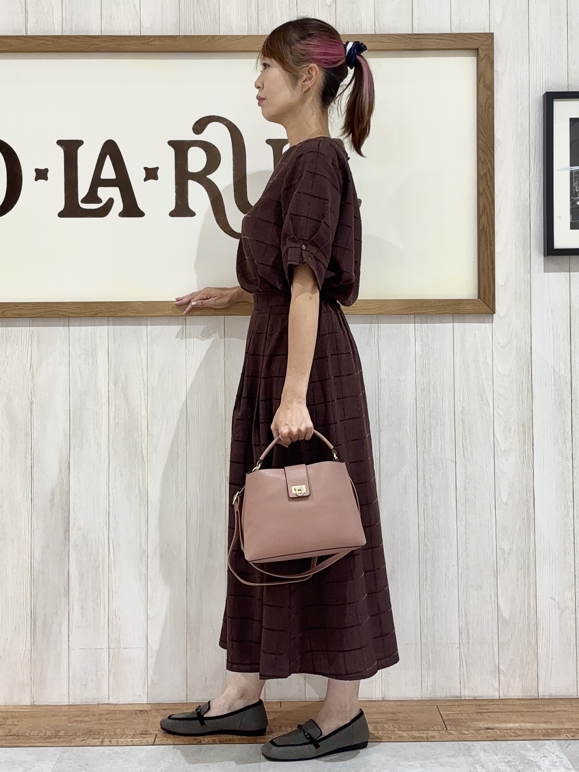 みきぽんさんの「SHOO･LA･RUE｜【セットアップ可/S-LL】モールチェックで上品に タックスリーブ ブラウス」を使ったコーディネート