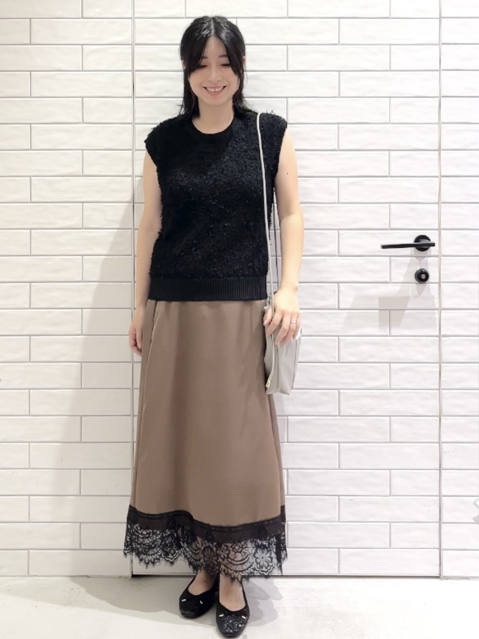 しおりさんの「OPAQUE.CLIP｜ラメテープヤーンニット【洗濯機OK】」を使ったコーディネート