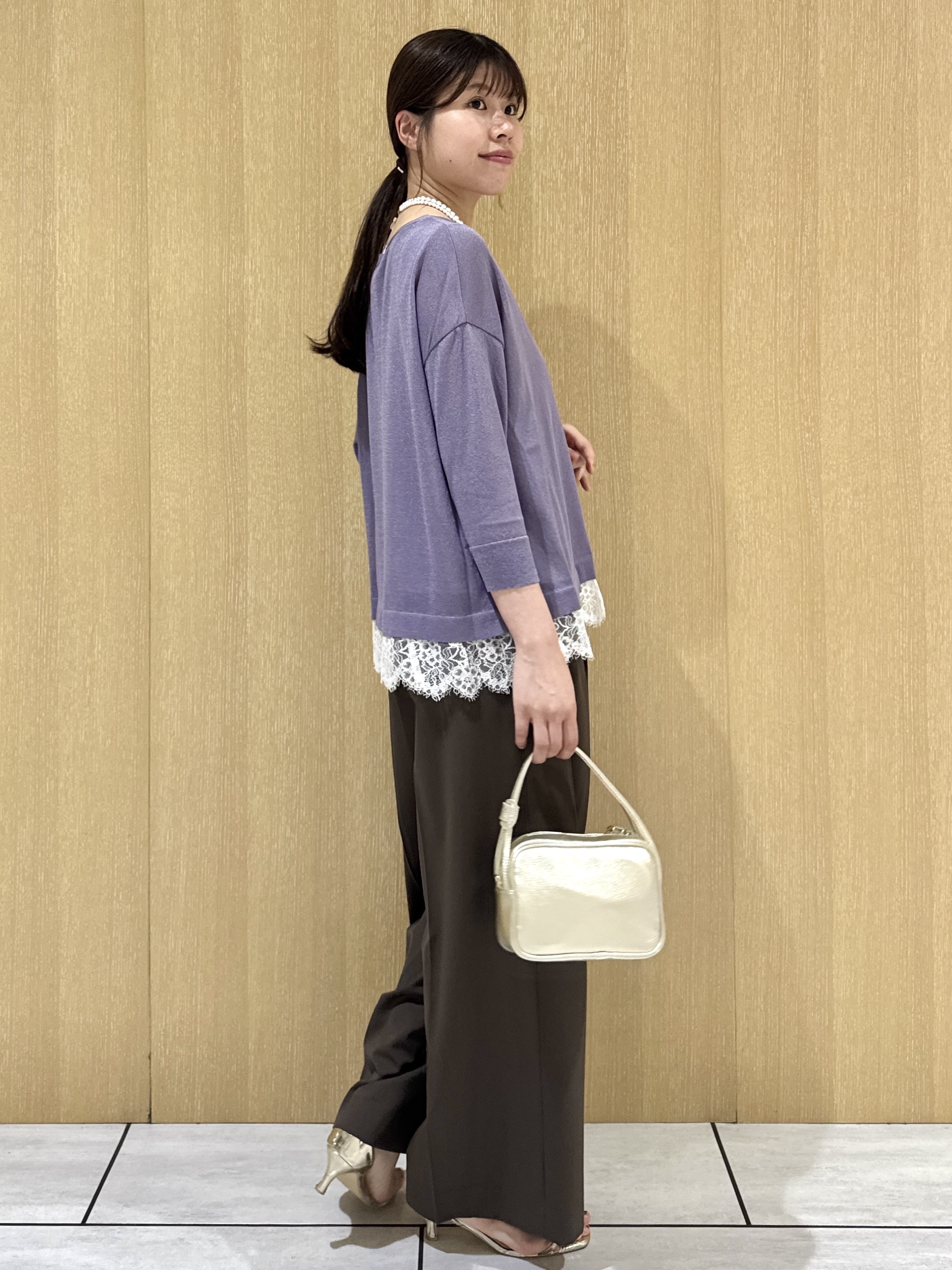 nanaさんの「UNTITLED｜レースドッキングニットプルオーバー」を使ったコーディネート
