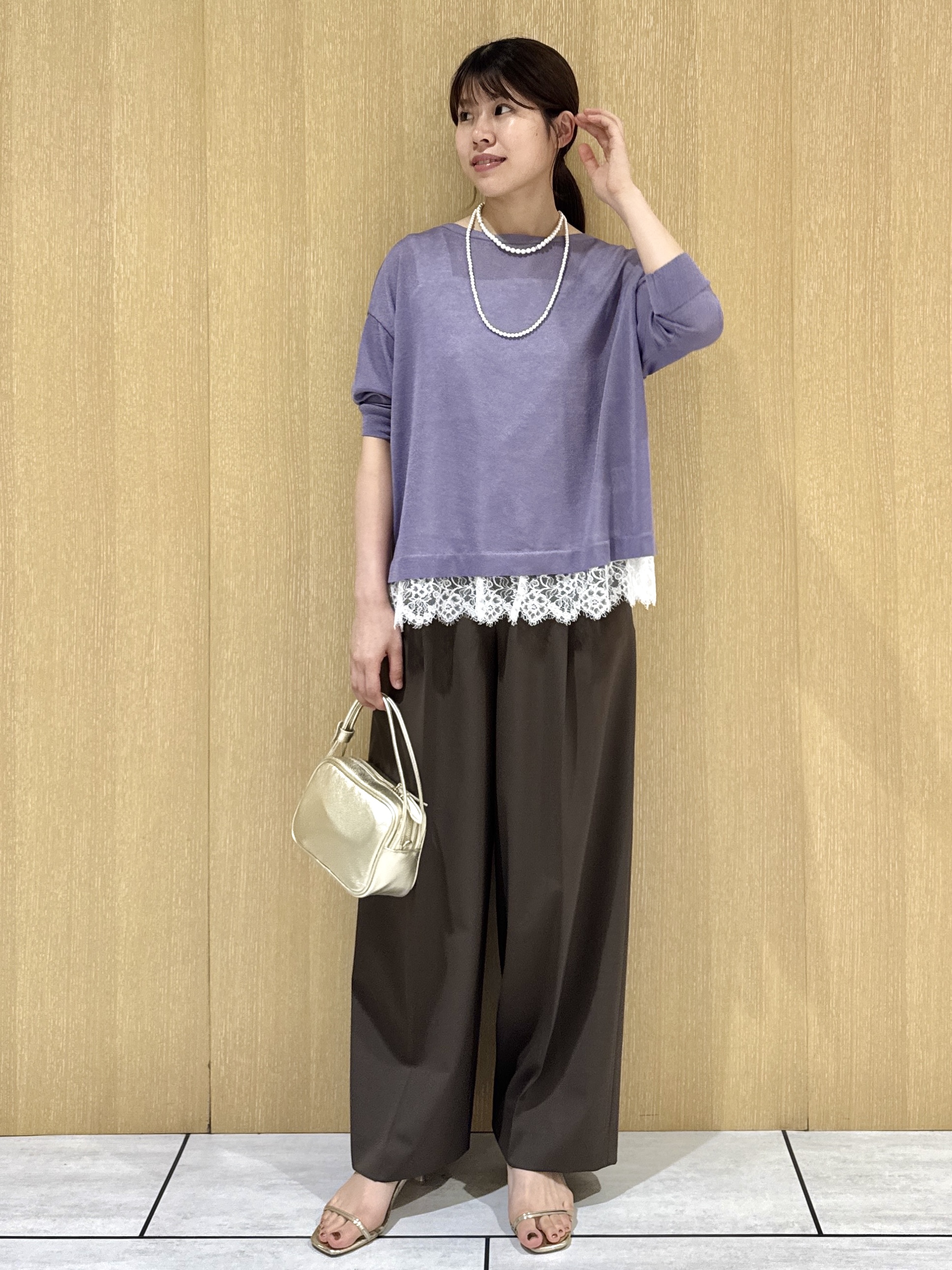 nanaさんの「UNTITLED｜レースドッキングニットプルオーバー」を使ったコーディネート