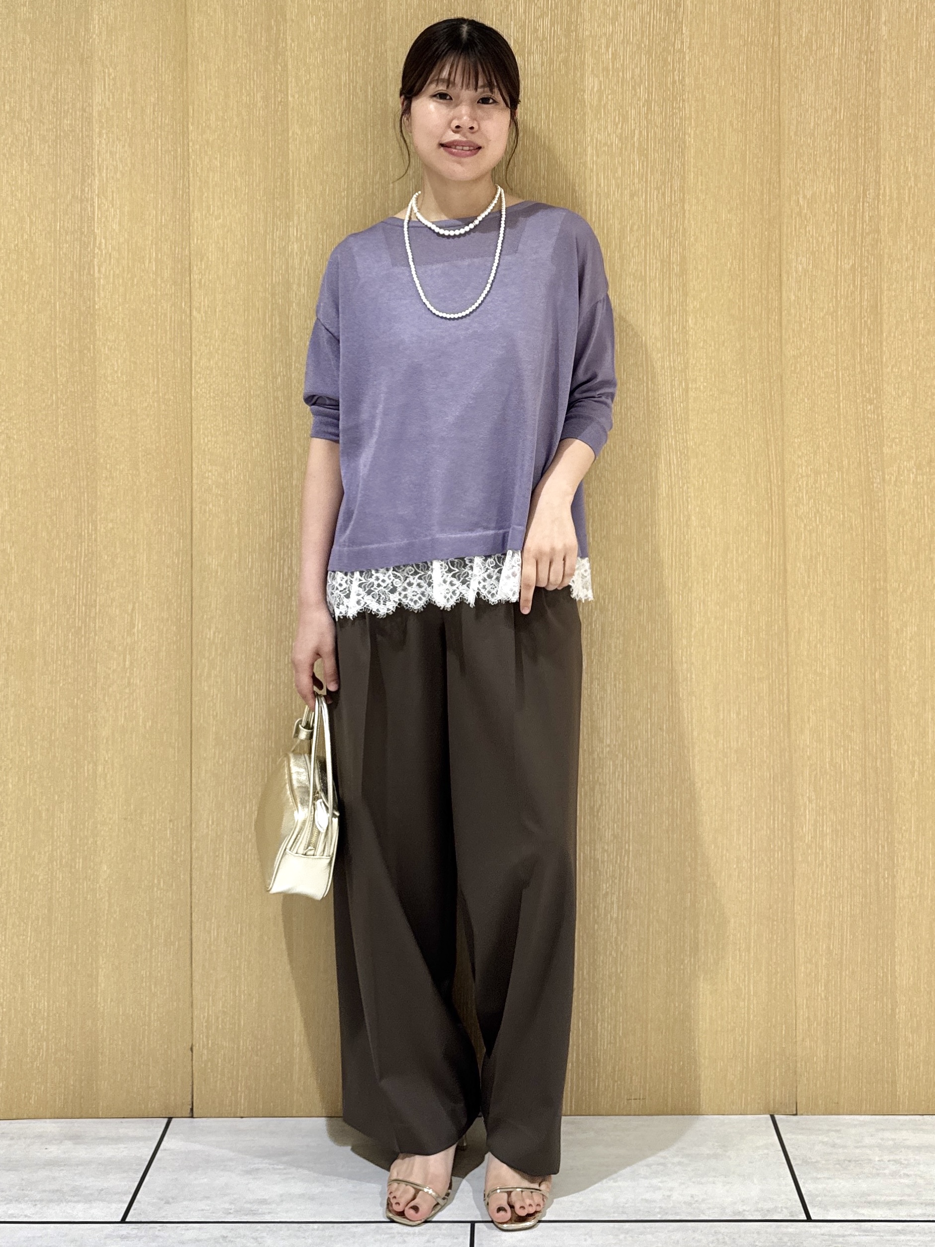 nanaさんの「UNTITLED｜レースドッキングニットプルオーバー」を使ったコーディネート