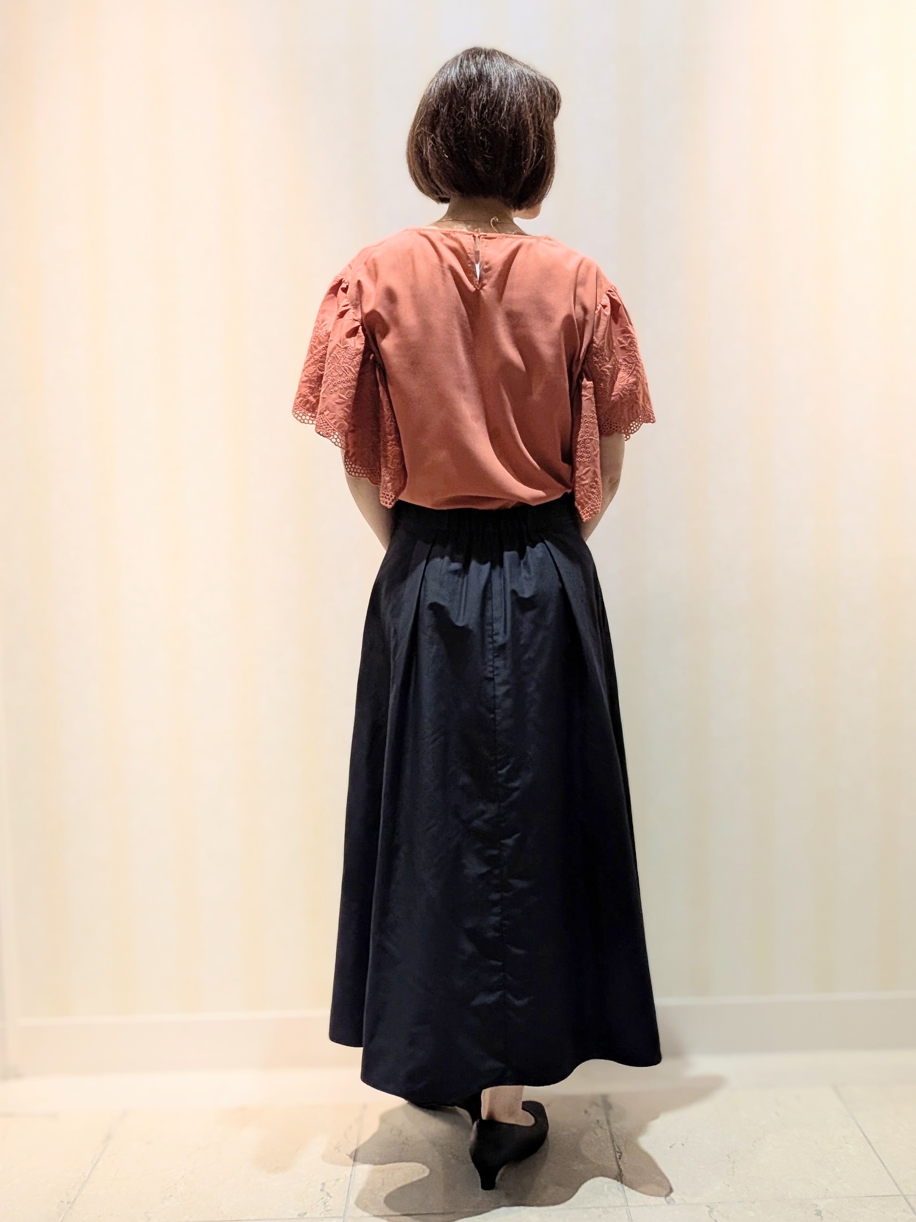 Ariさんの「Reflect｜【通勤◎】スカラップレーススリーブ ブラウス」を使ったコーディネート