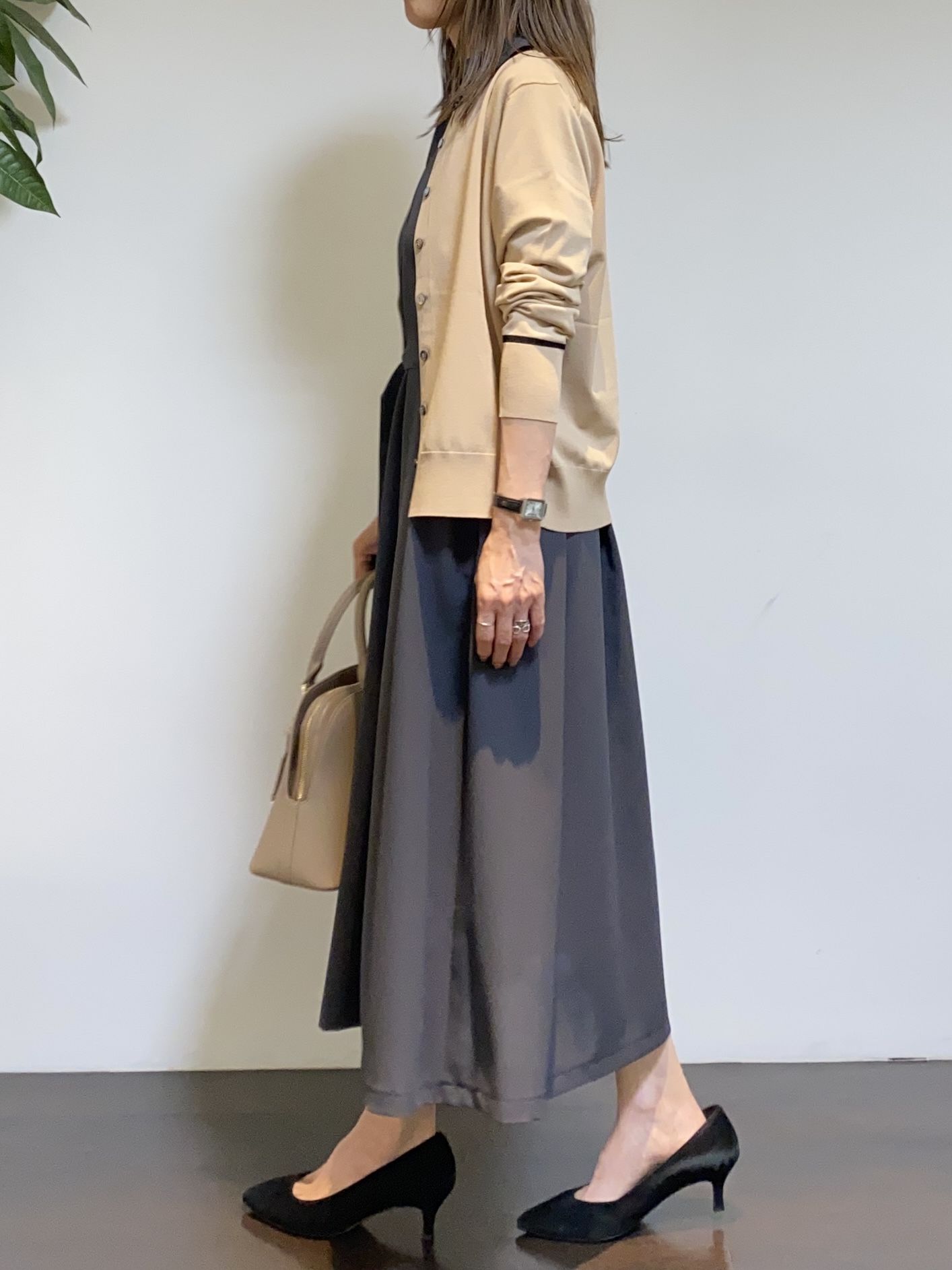 tomoさんの「UNTITLED｜【アンサンブル可能】コンパクトニットカーディガン」を使ったコーディネート