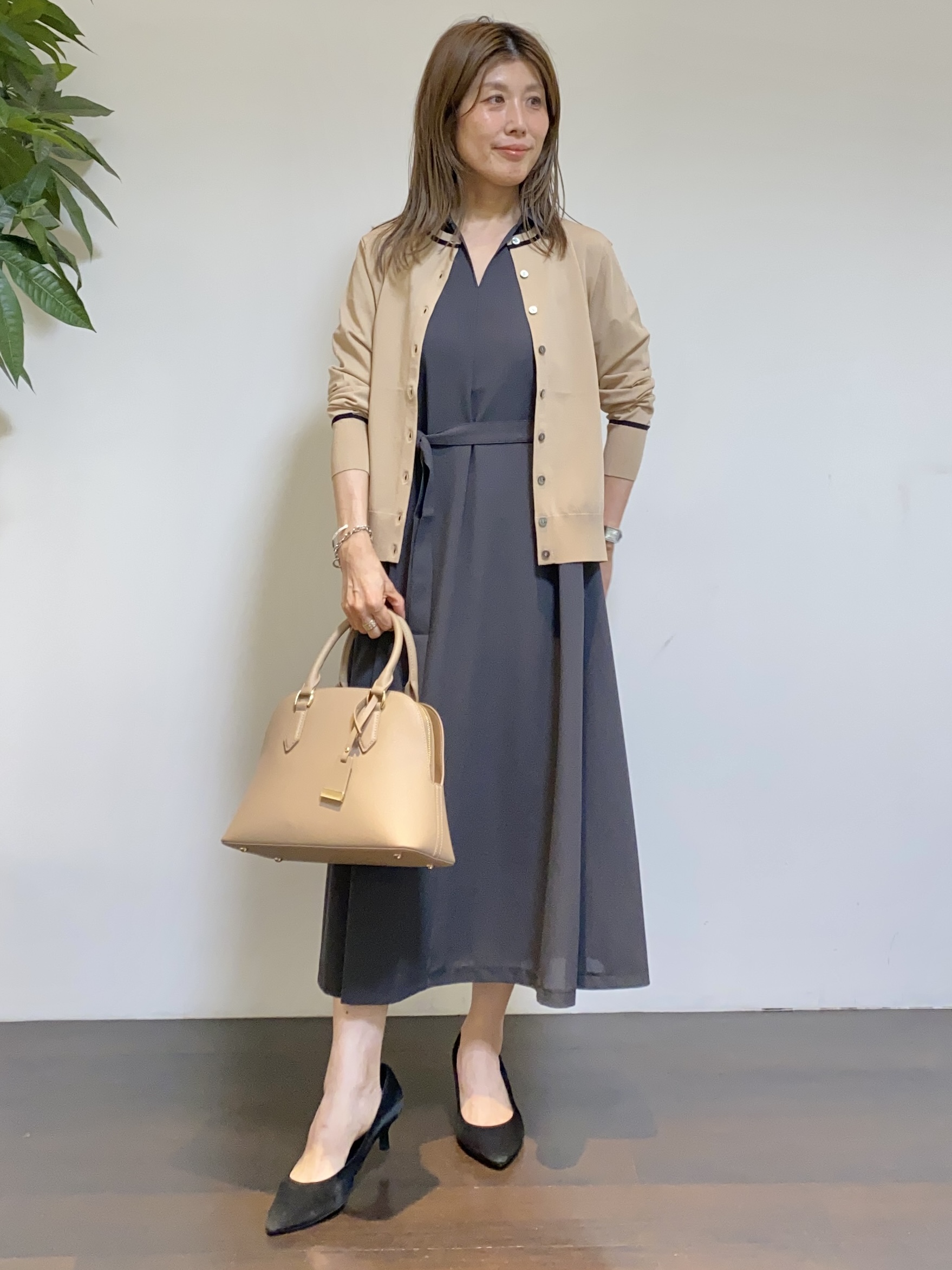 tomoさんの「UNTITLED｜【アンサンブル可能】コンパクトニットカーディガン」を使ったコーディネート