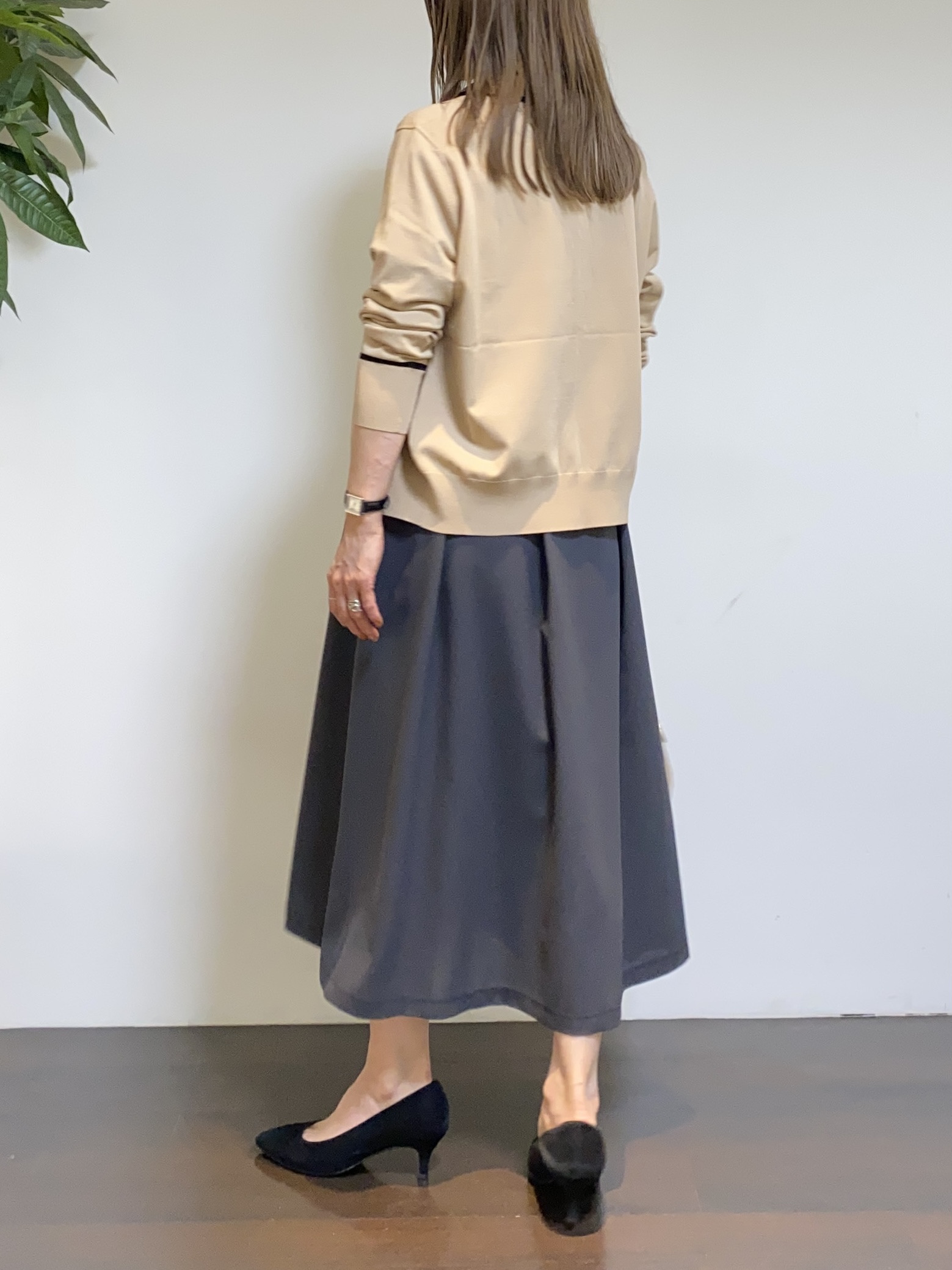 tomoさんの「UNTITLED｜【アンサンブル可能】コンパクトニットカーディガン」を使ったコーディネート