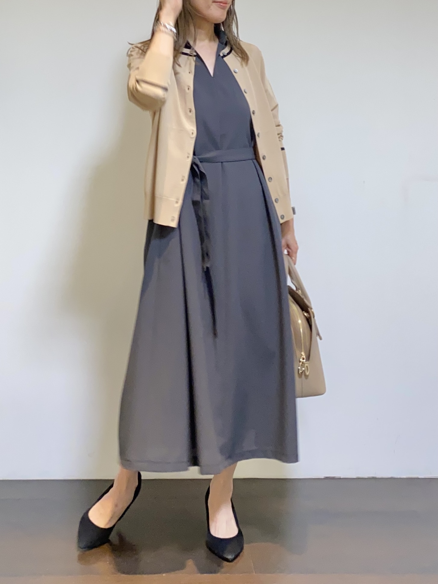 tomoさんの「UNTITLED｜【アンサンブル可能】コンパクトニットカーディガン」を使ったコーディネート