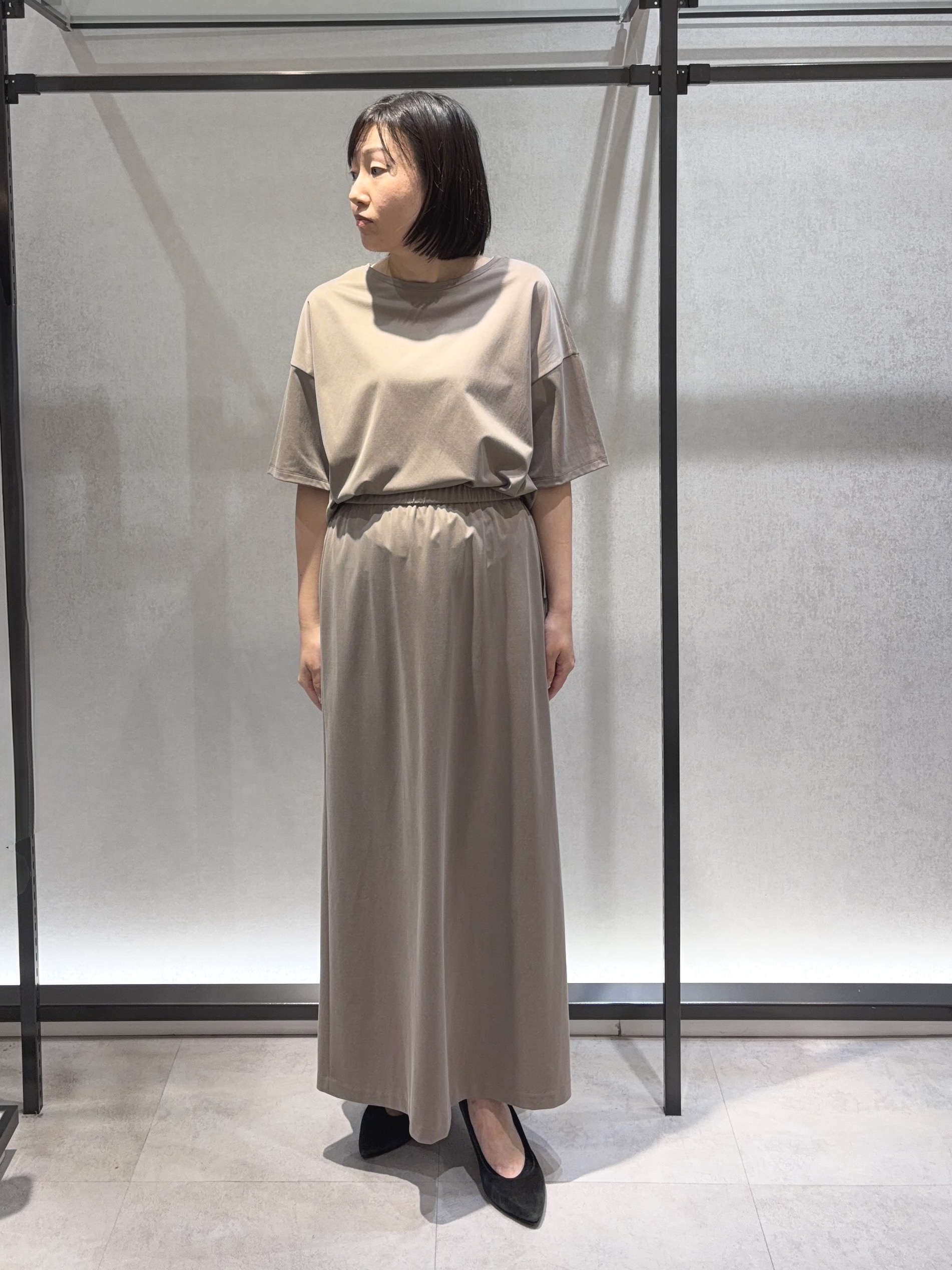 わたなべさんの「UNTITLED｜【セットアップ可/接触冷感】ヴィンテージライクプルオーバー」を使ったコーディネート