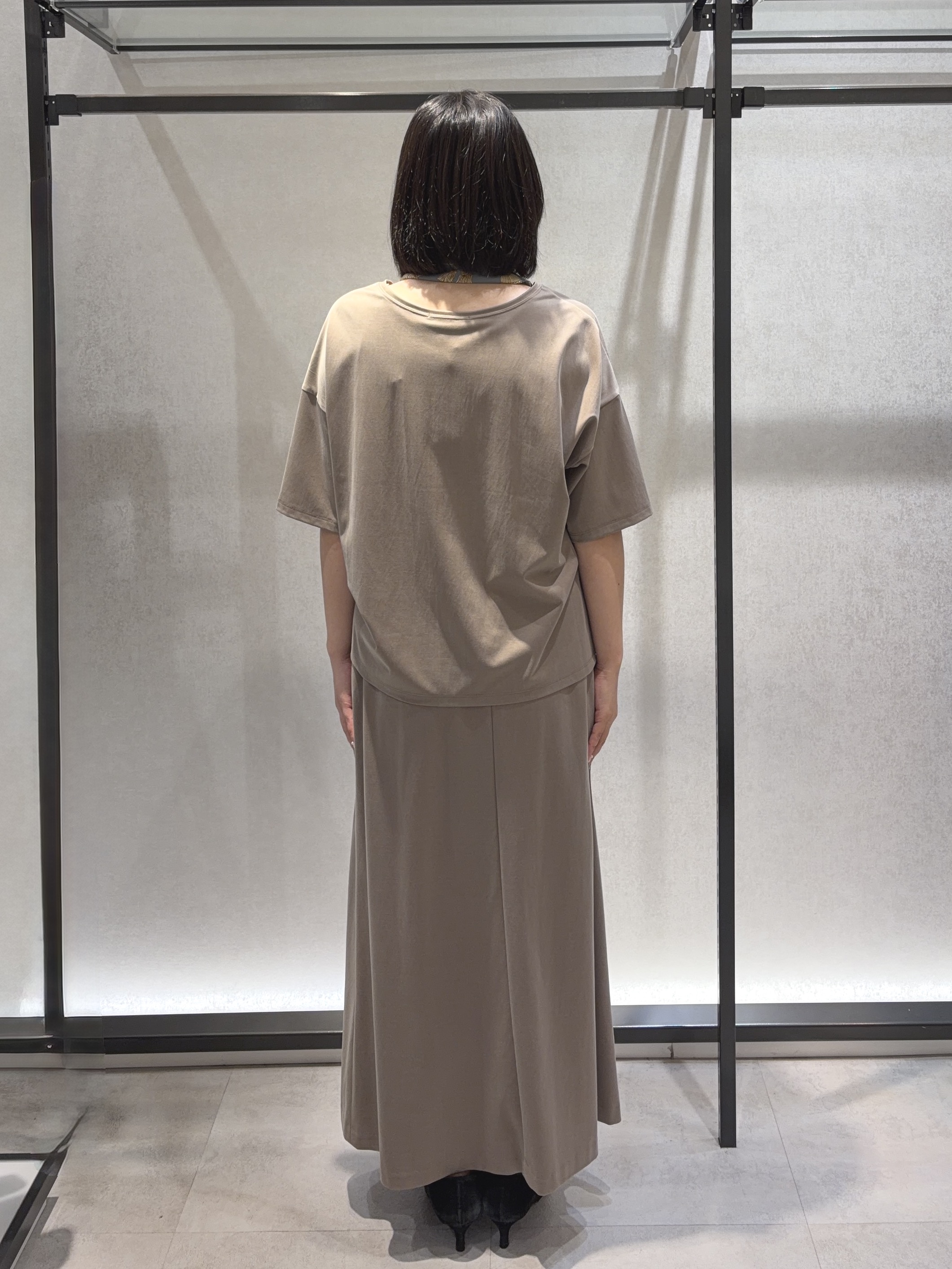 わたなべさんの「UNTITLED｜【セットアップ可/接触冷感】ヴィンテージライクプルオーバー」を使ったコーディネート