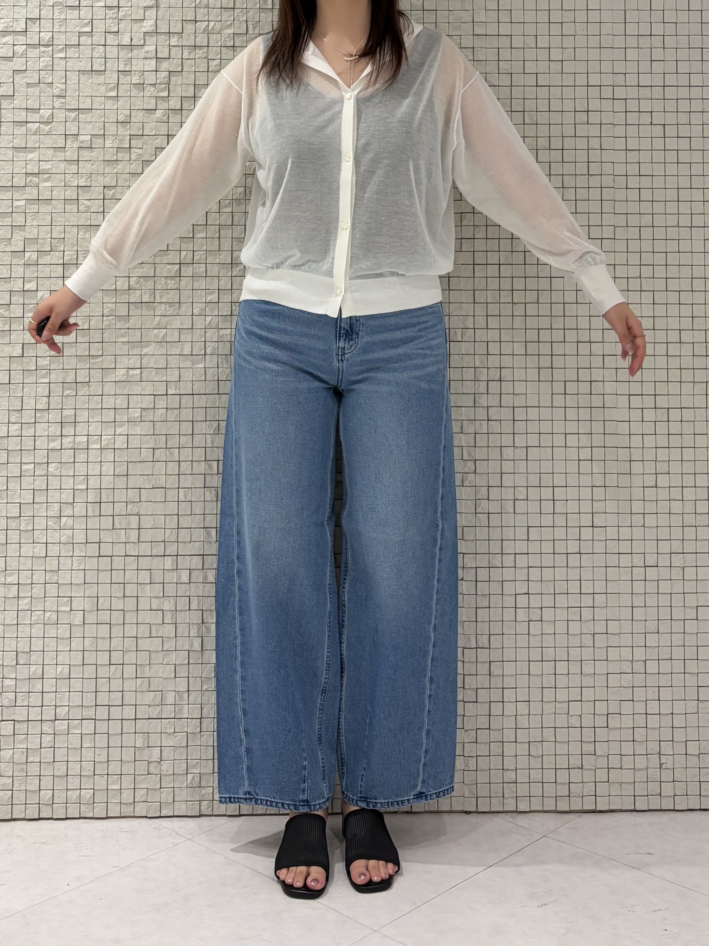 koharuさんの「INDIVI｜【洗える／シアー】フーディー カーディガンニット」を使ったコーディネート