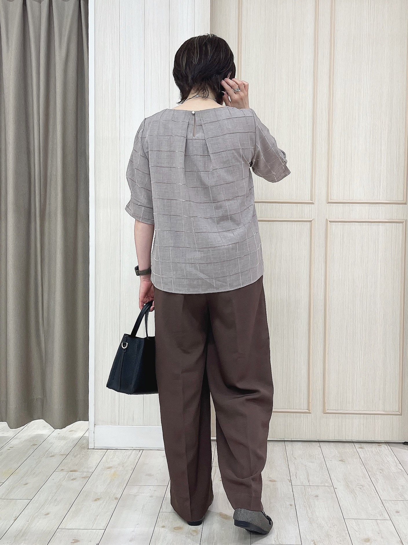 kaneさんの「SHOO･LA･RUE｜【セットアップ可/S-LL】モールチェックで上品に タックスリーブ ブラウス」を使ったコーディネート