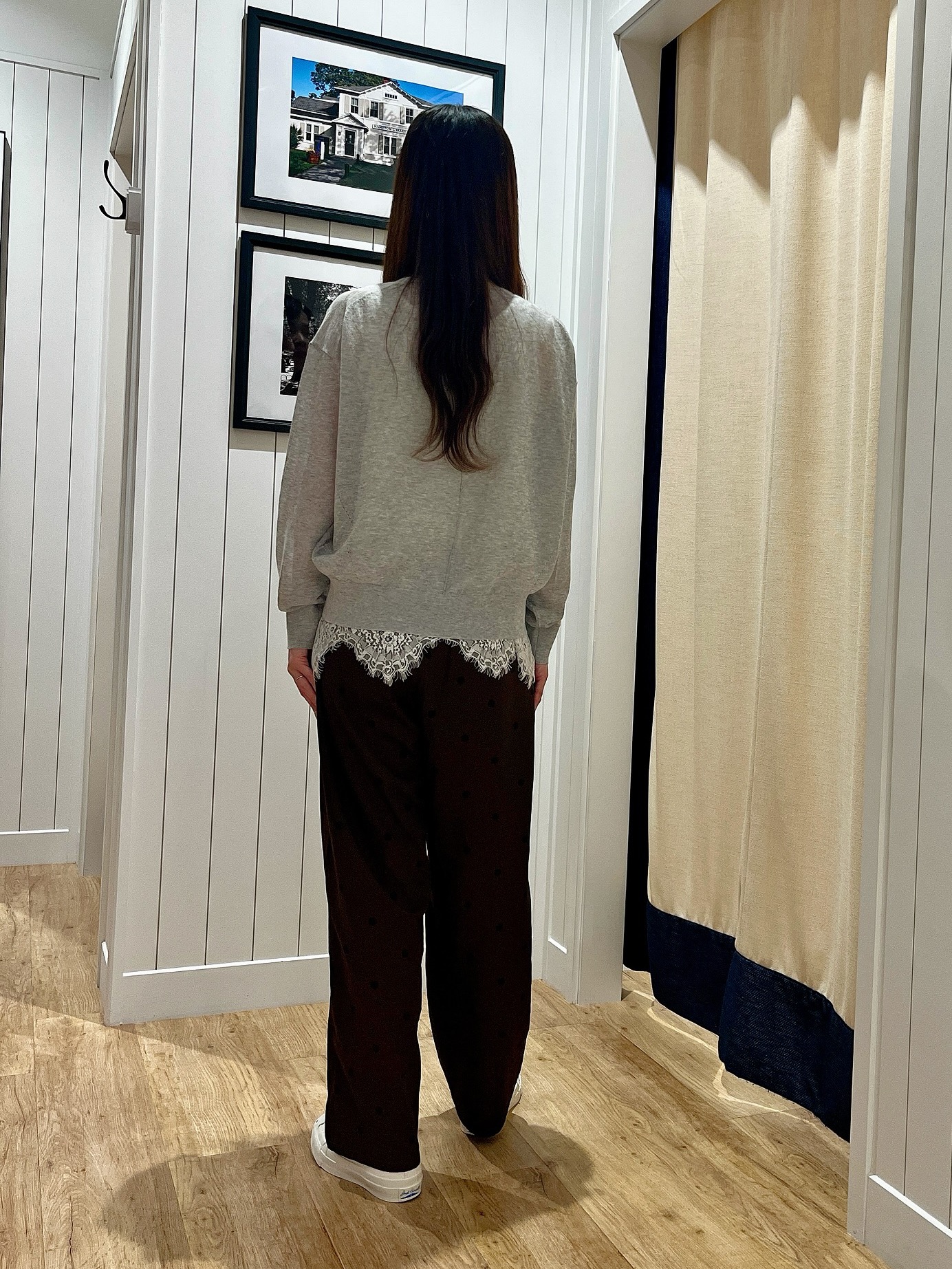 mihoさんの「Dessin｜ペーパータッチ クルーネックカーディガン」を使ったコーディネート