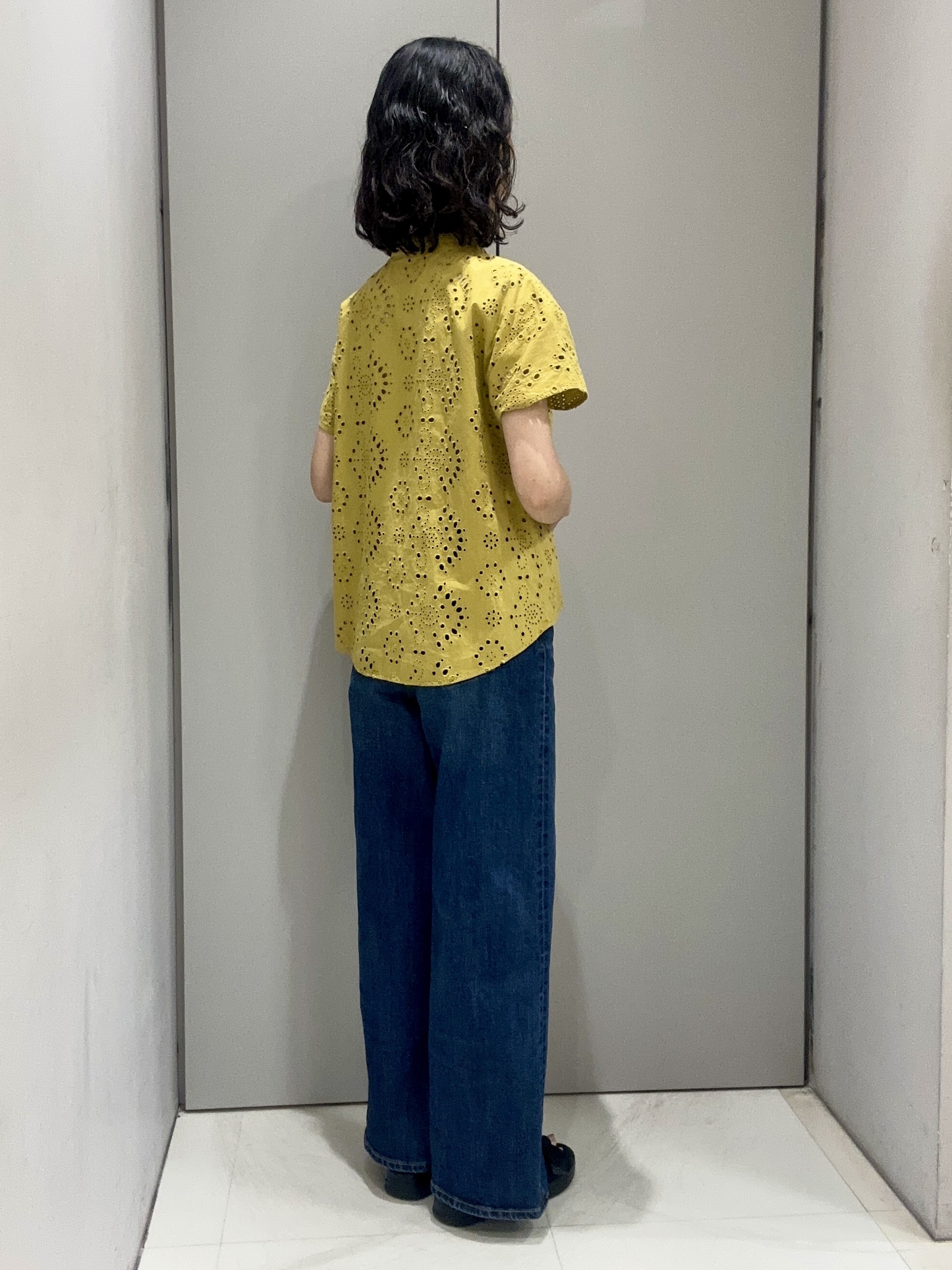 Kouさんの「Reflect｜【通勤◎】カットワーク刺繍レース シャツブラウス」を使ったコーディネート