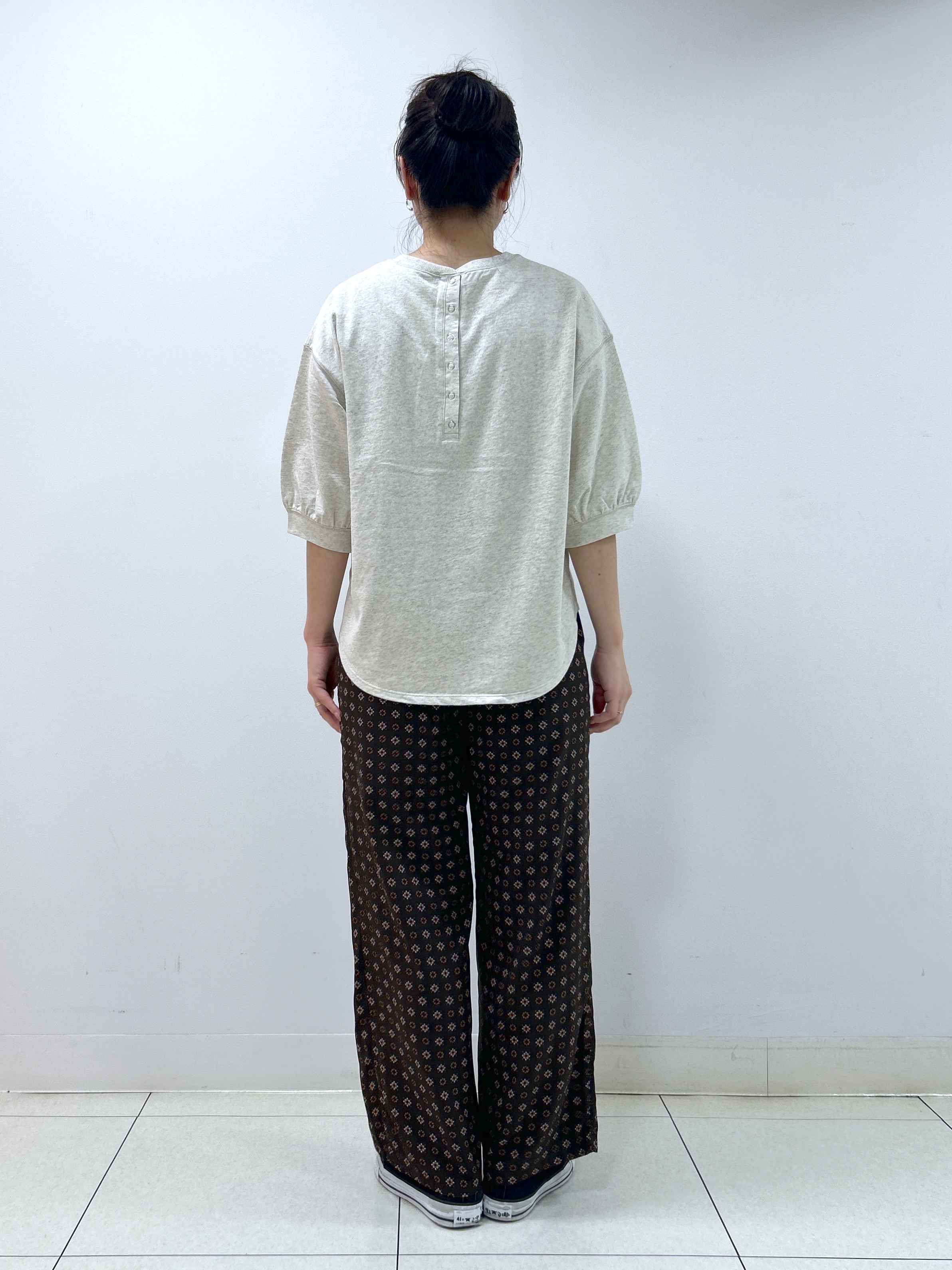 Kaiさんの「Dessin｜バックヘンリーカットソー5分袖」を使ったコーディネート