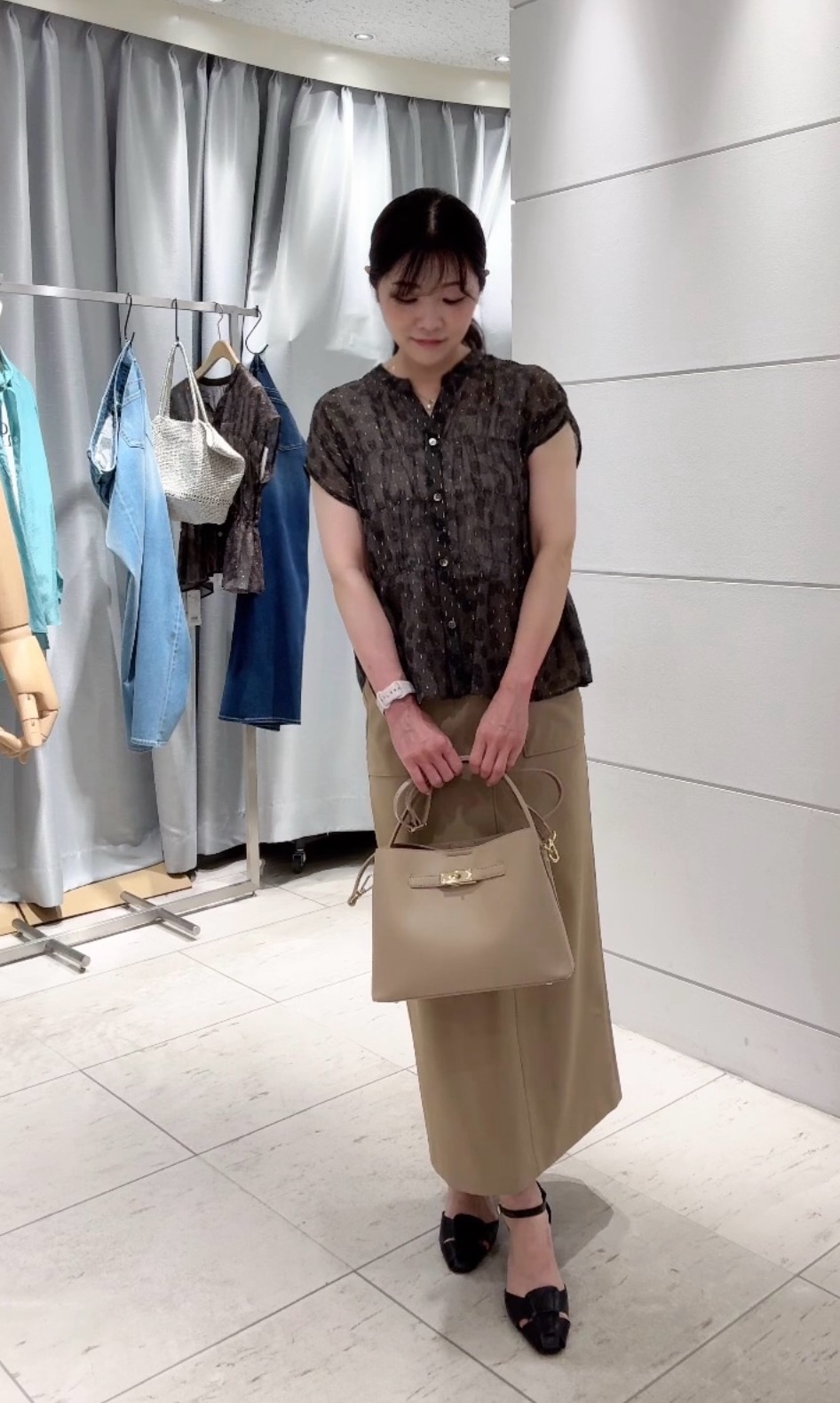misaさんの「UNTITLED｜ヴィンテージドットブラウス」を使ったコーディネート