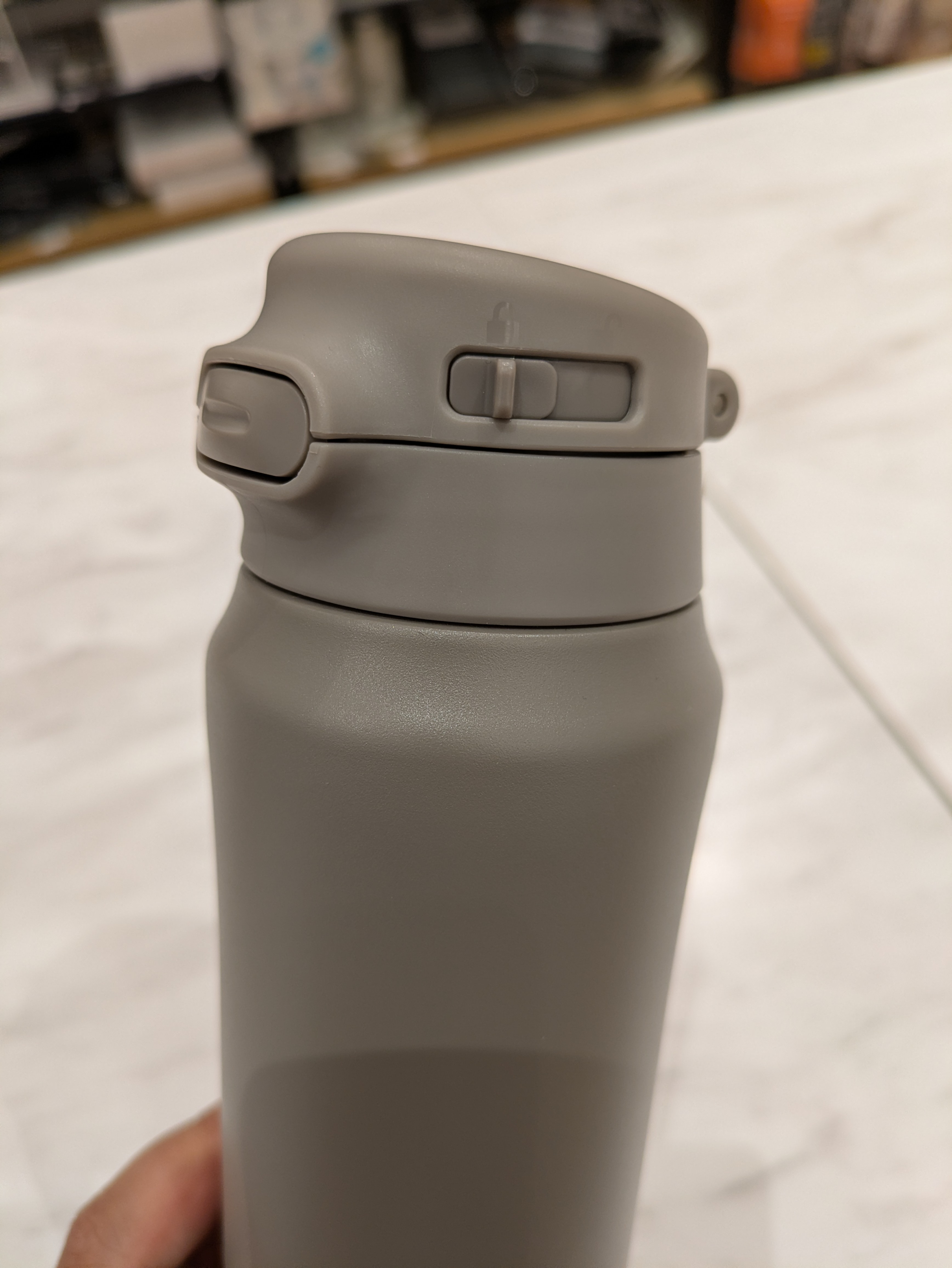 たかともさんの「212 KITCHEN STORE｜holms ホルムス ハンドル付きボトル 450 IV」を使ったコーディネート