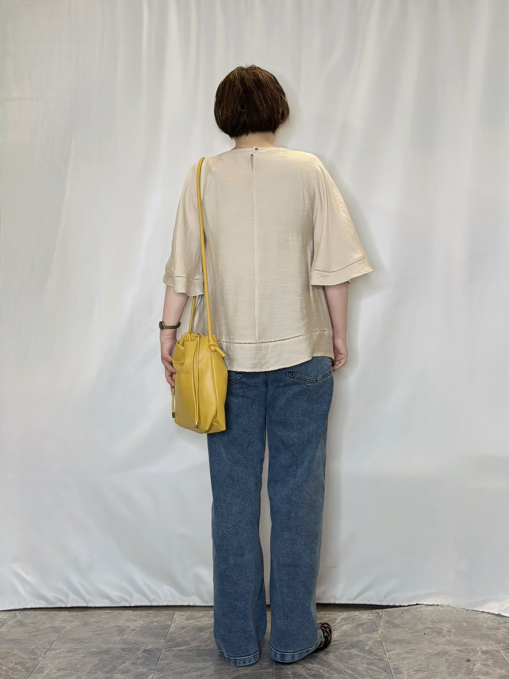 たみさんの「SHOO･LA･RUE｜【ひんやり/S-LL/体型カバー】はしごレースが涼し気な スラブポンチョ風ブラウス」を使ったコーディネート