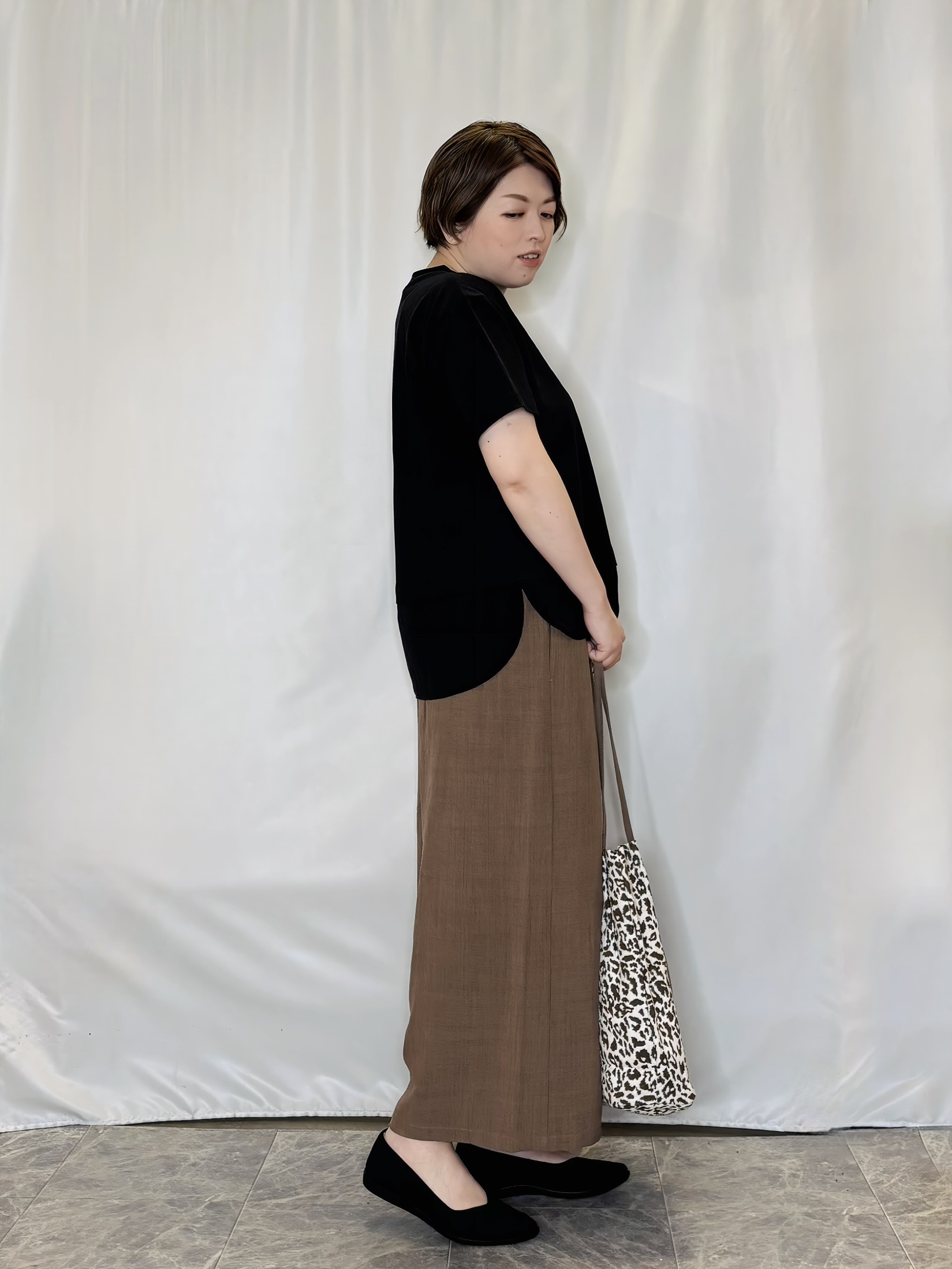 たみさんの「SHOO･LA･RUE｜【ひんやり/体型カバー/S-LL】インせず着られる 異素材ドッキングTシャツ」を使ったコーディネート
