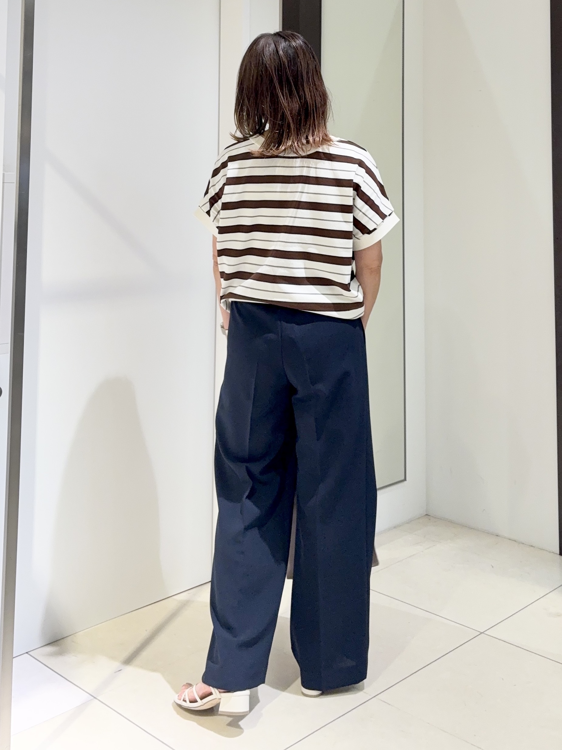 tomoさんの「UNTITLED｜【肌に張りつきにくい/前後2WAY】ドライタッチコットンプルオーバー」を使ったコーディネート