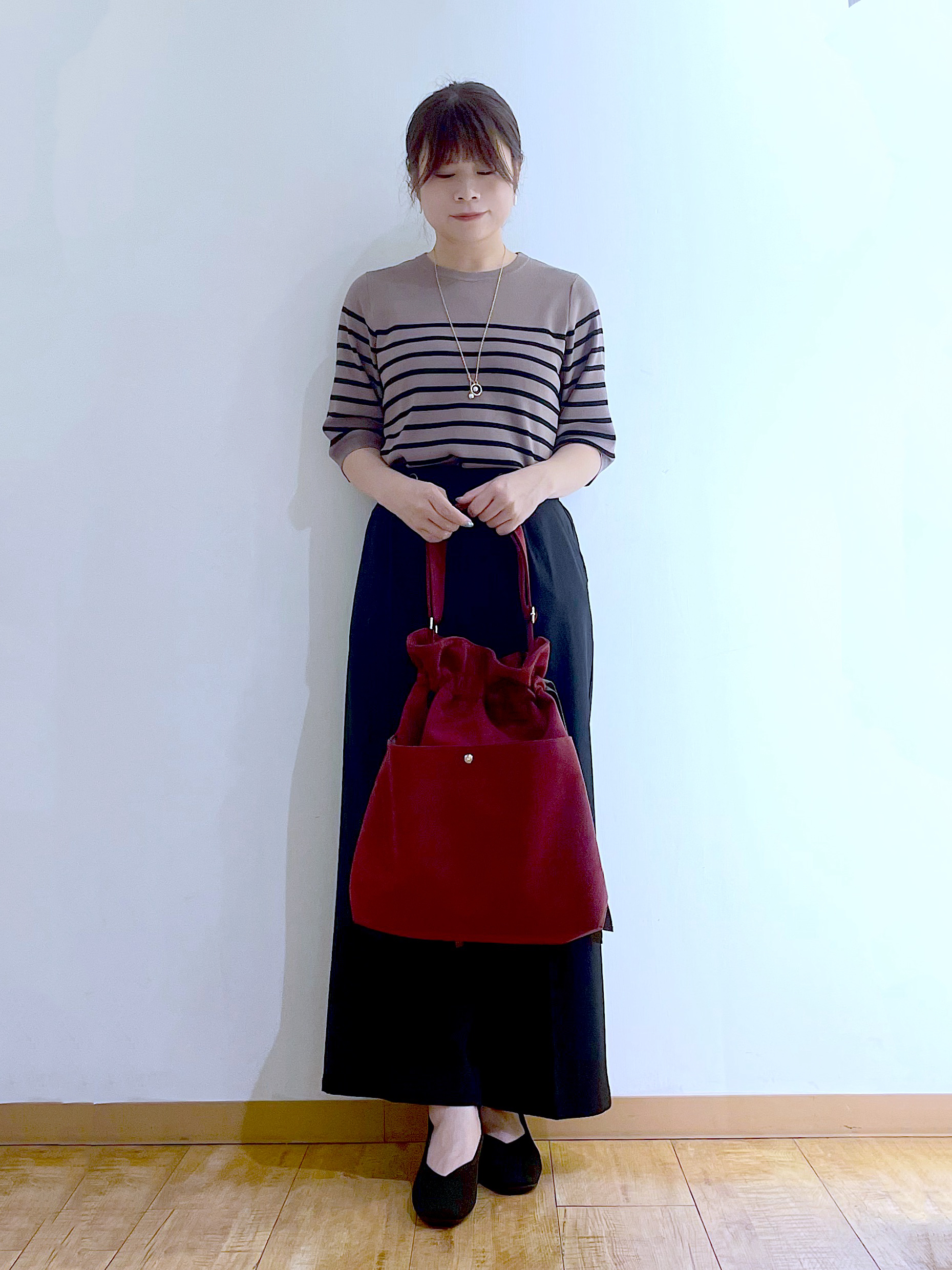 かのさんの「SHOO･LA･RUE｜【ガンガン洗える/ひんやり/UV/毛玉になりにくい】上半身すっきり 二の腕見せない5分袖ニット」を使ったコーディネート