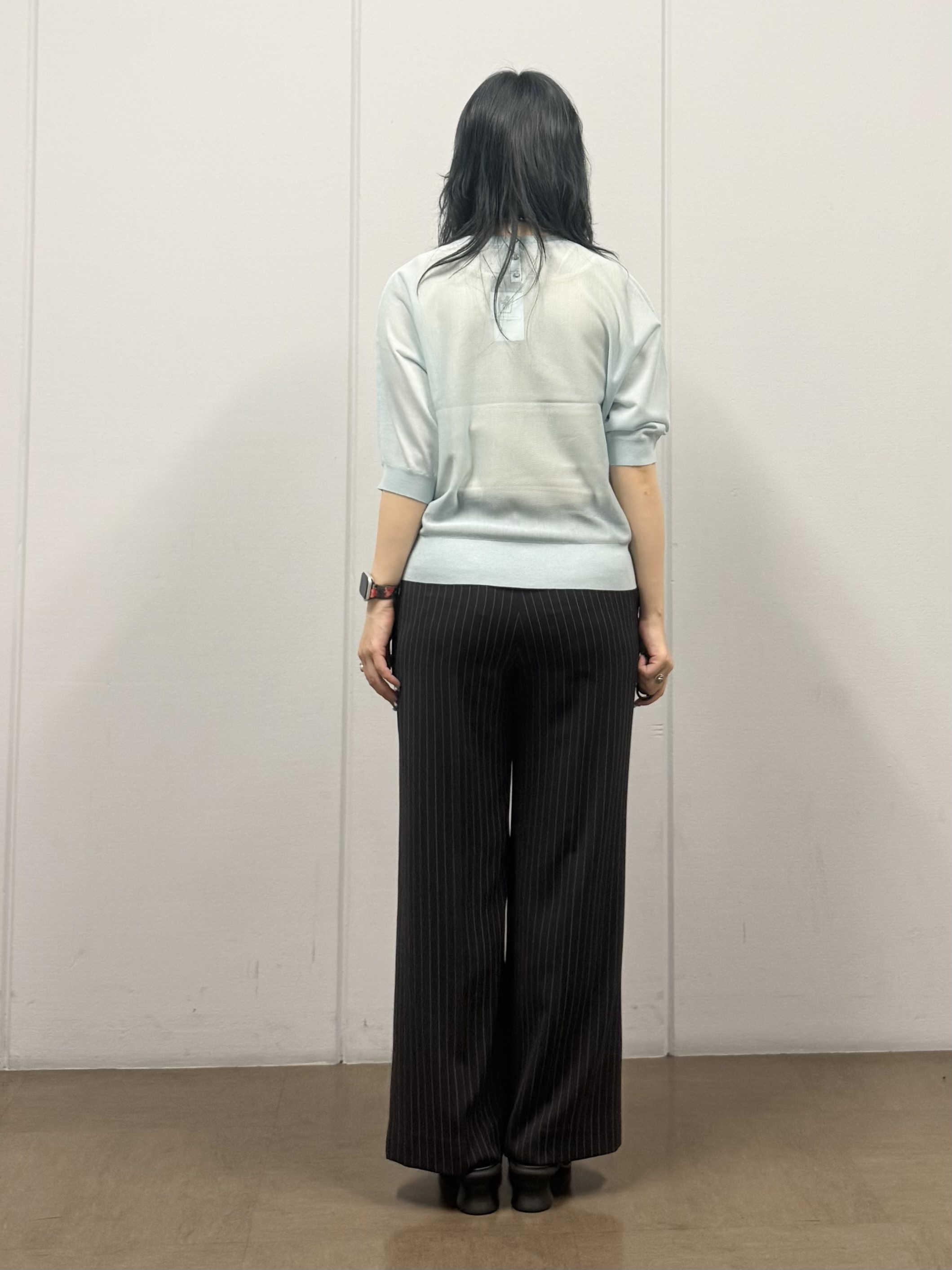 mizukiさんの「INDIVI｜【体型カバー／洗える】シアードルマンニット」を使ったコーディネート